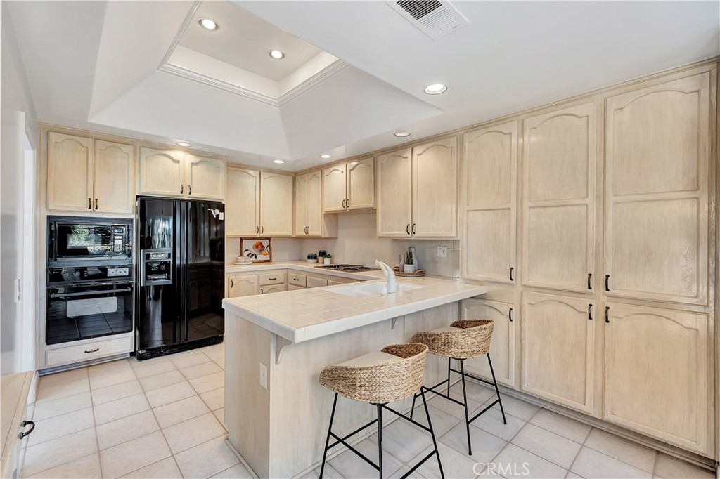 6132 Fernwood Drive