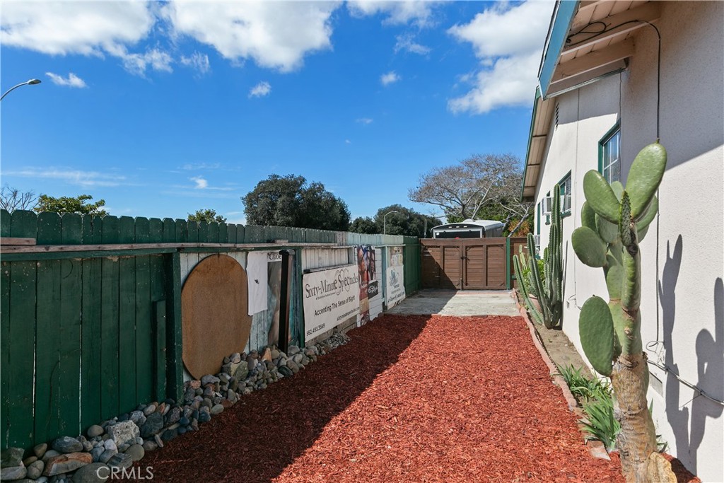 3178 W Lindacita Lane