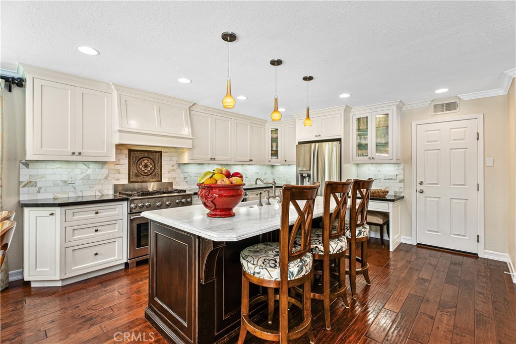 20222 Colonial Circle