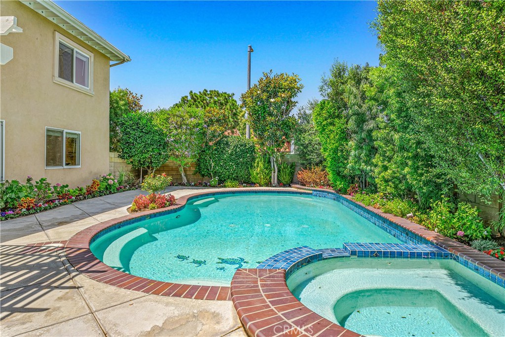 20222 Colonial Circle
