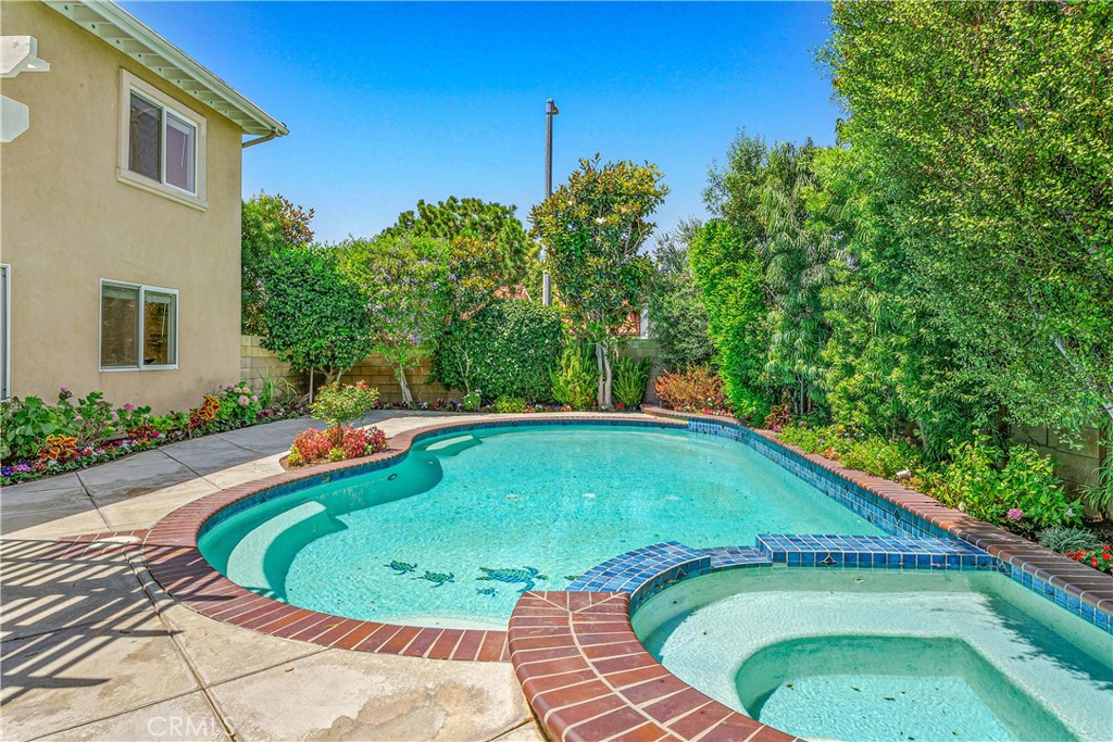 20222 Colonial Circle