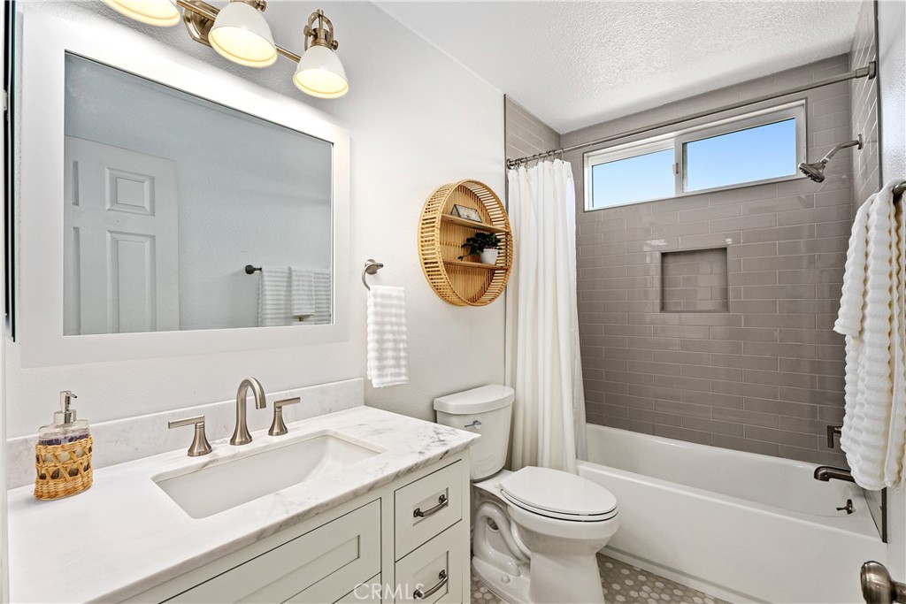 20222 Colonial Circle