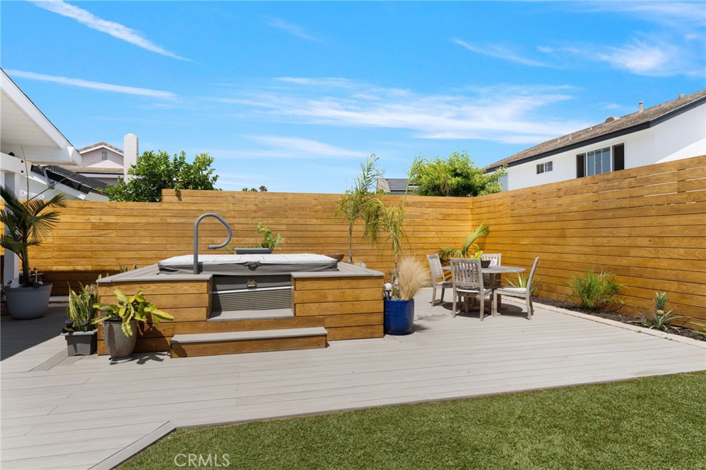 17102 Newquist Lane