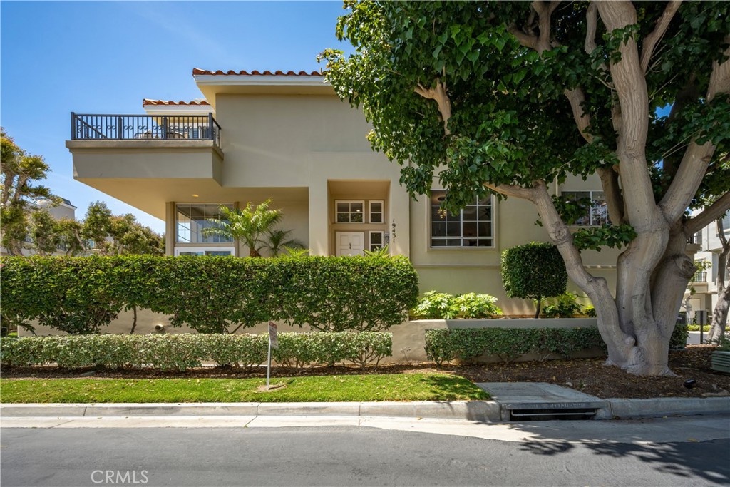 19431 Merion Circle
