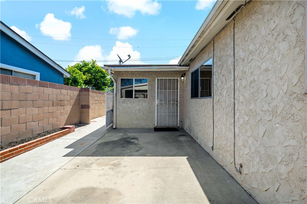 20414 Violeta Avenue