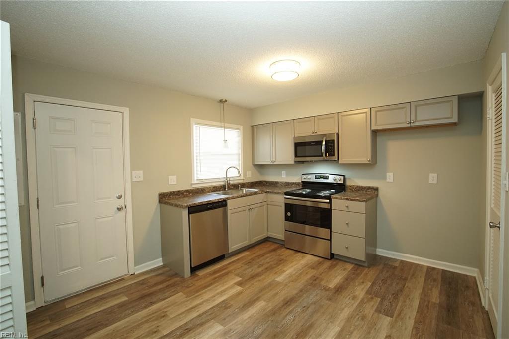 380 Susan Constant DR
