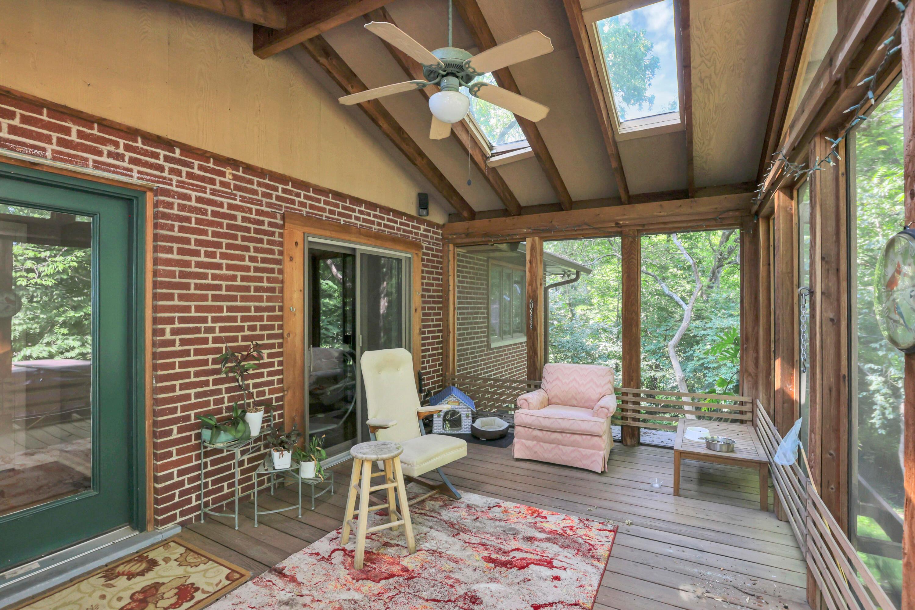 5904 Beechview Drive E