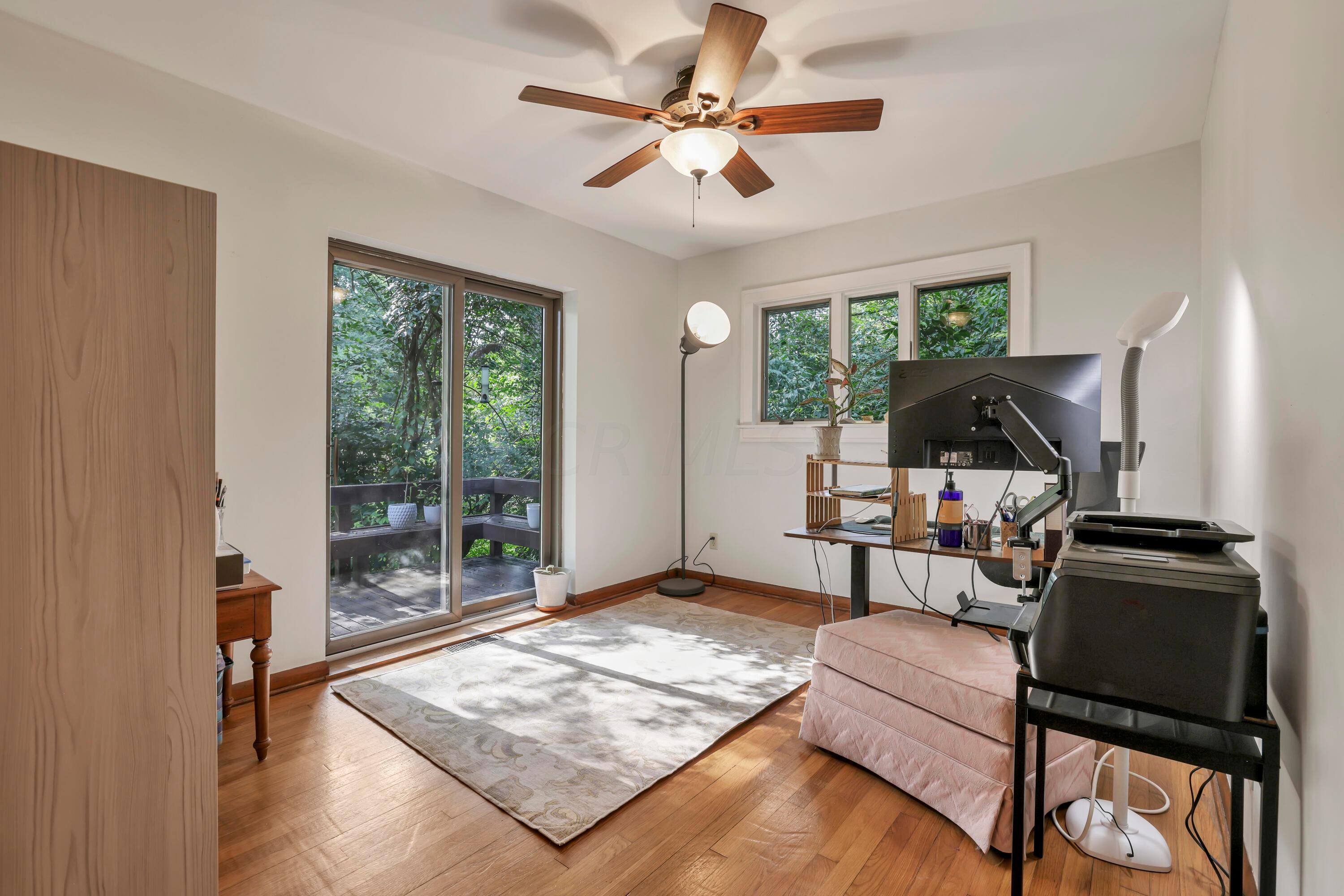 5904 Beechview Drive E