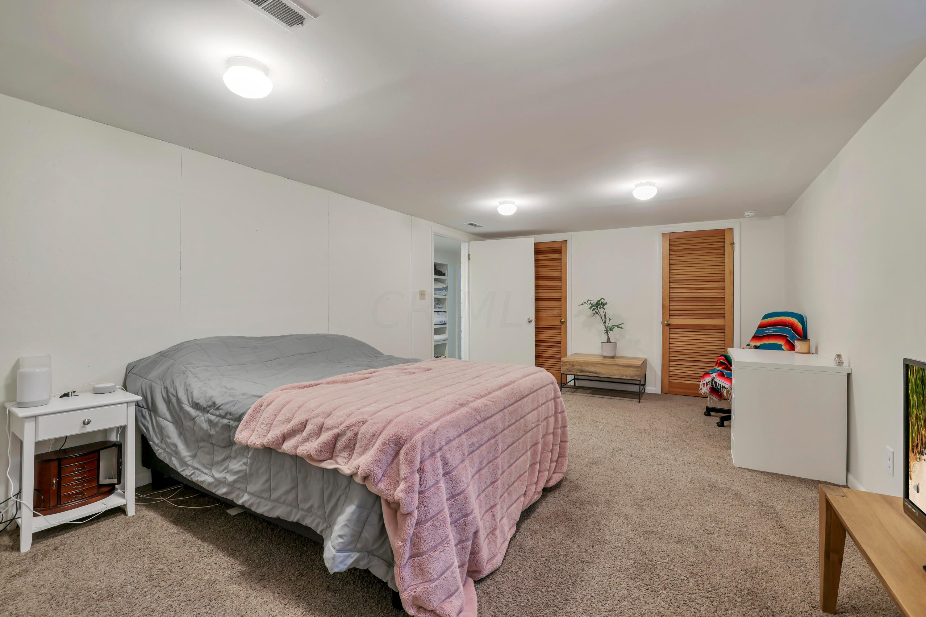 5904 Beechview Drive E