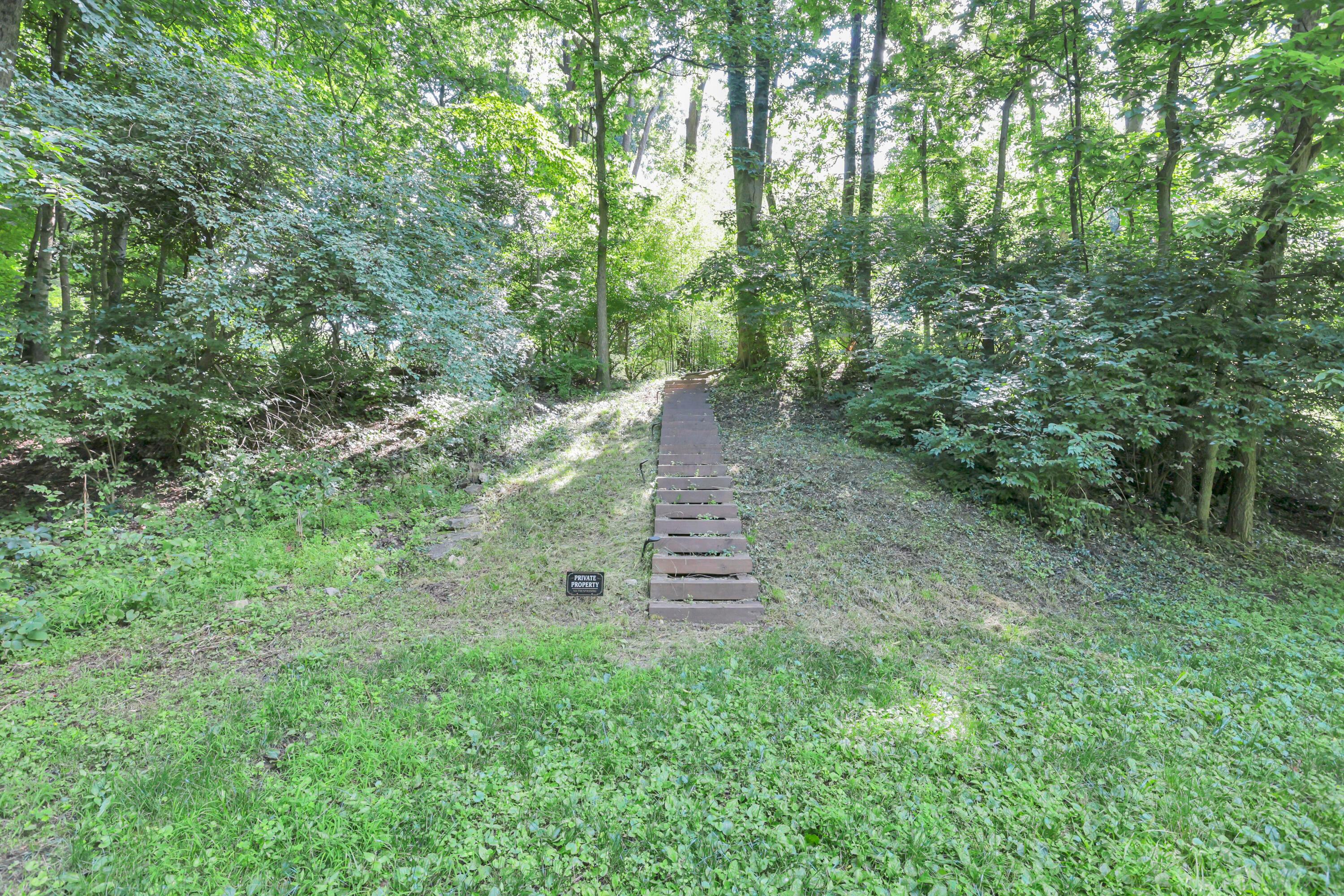 5904 Beechview Drive E