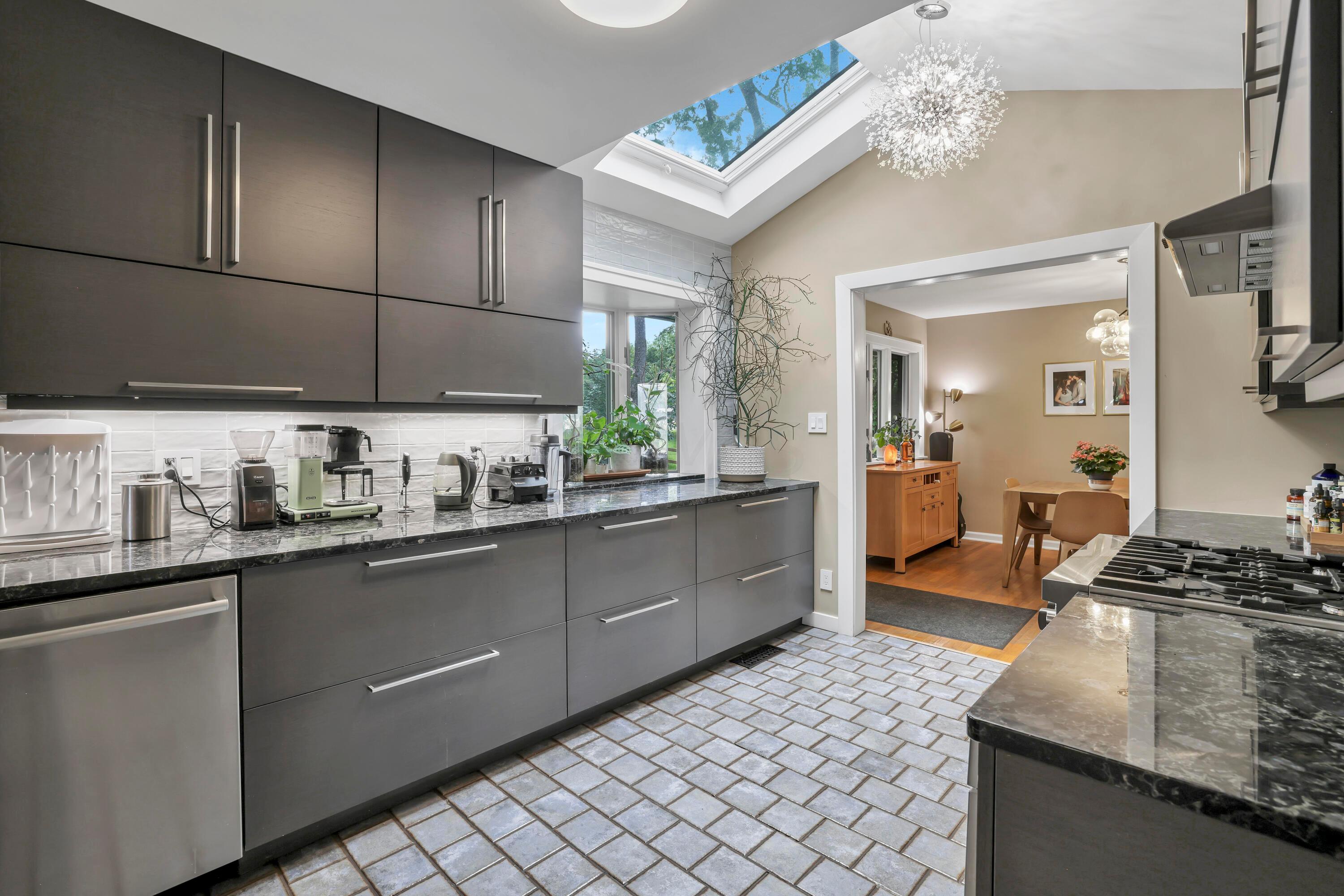 5904 Beechview Drive E