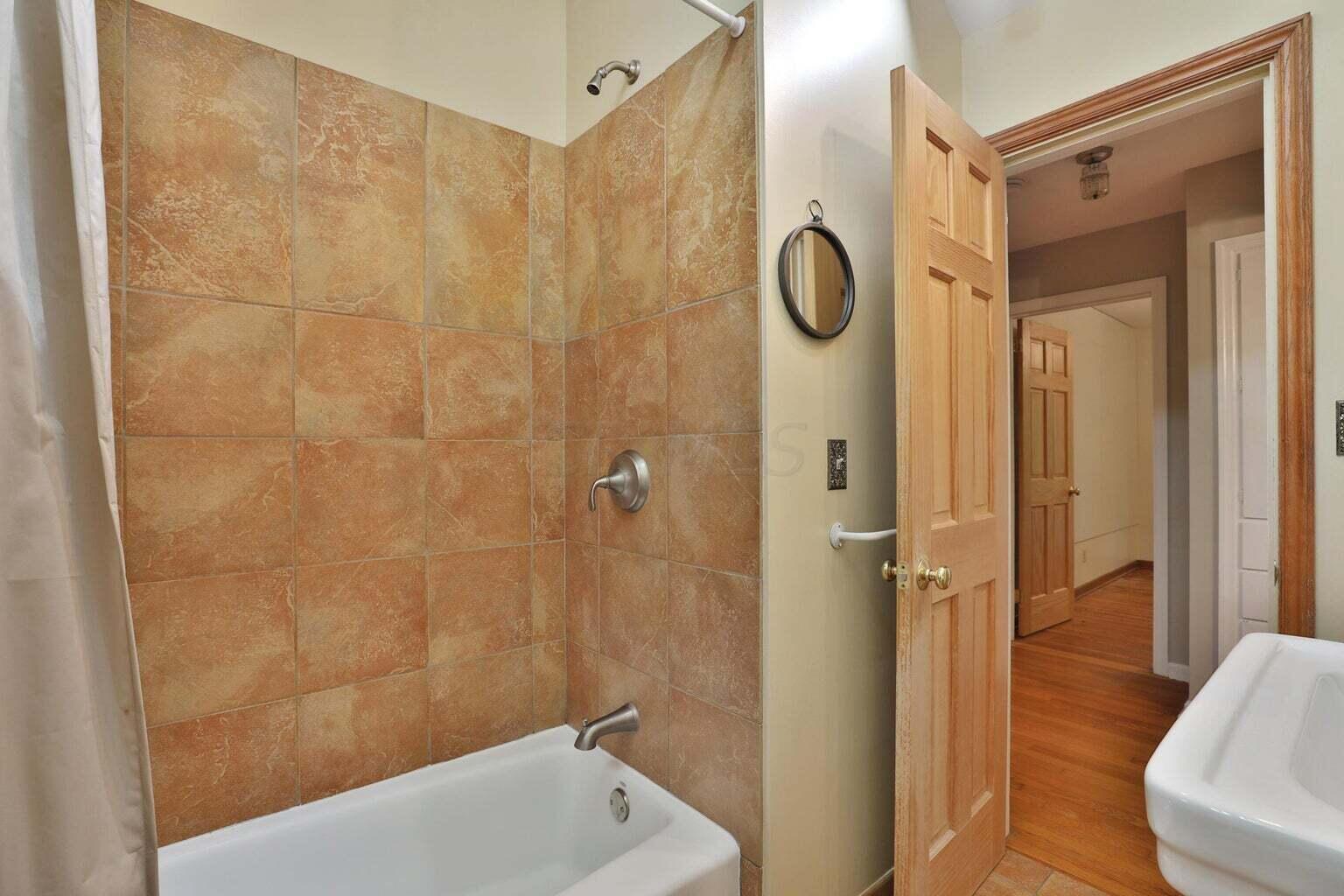 5904 Beechview Drive E