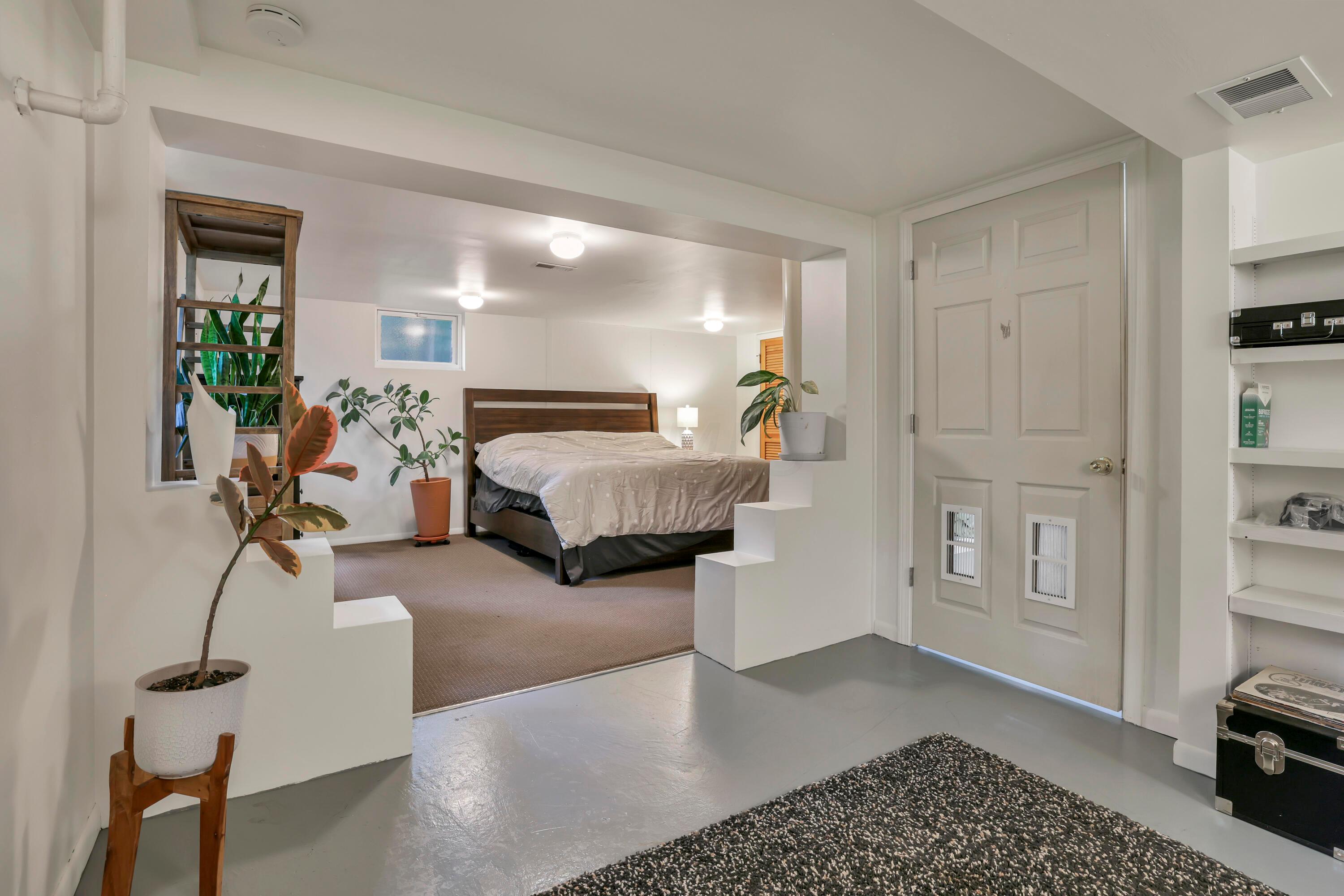 5904 Beechview Drive E