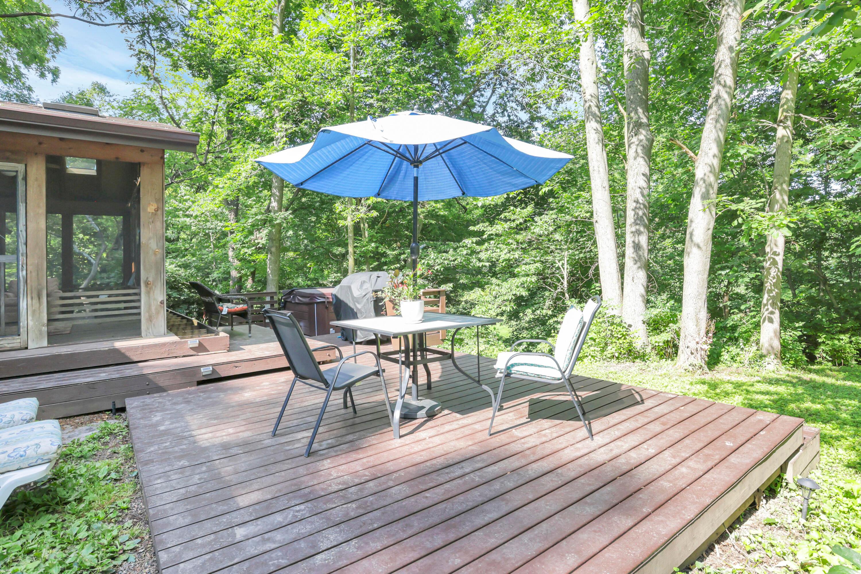 5904 Beechview Drive E