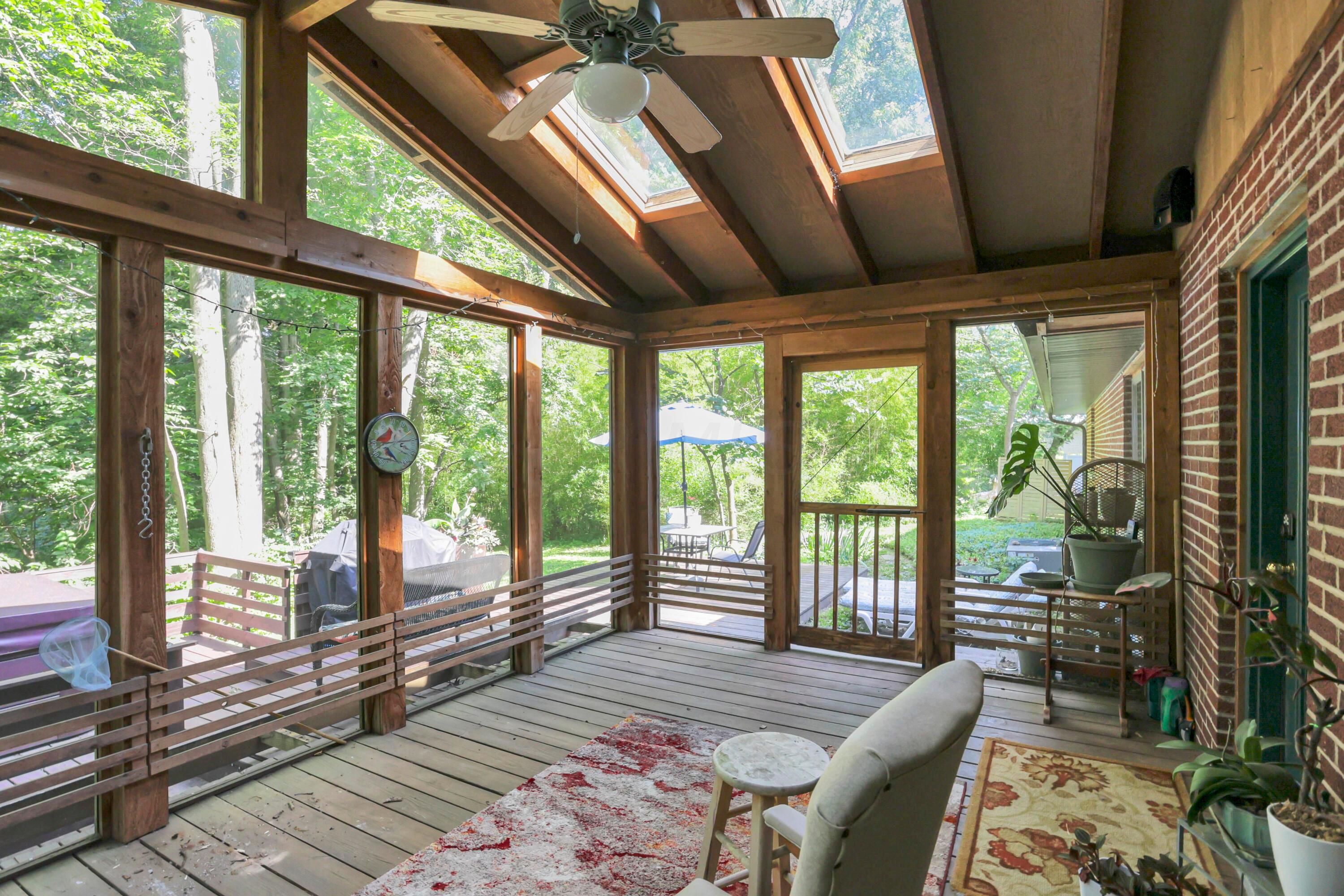 5904 Beechview Drive E