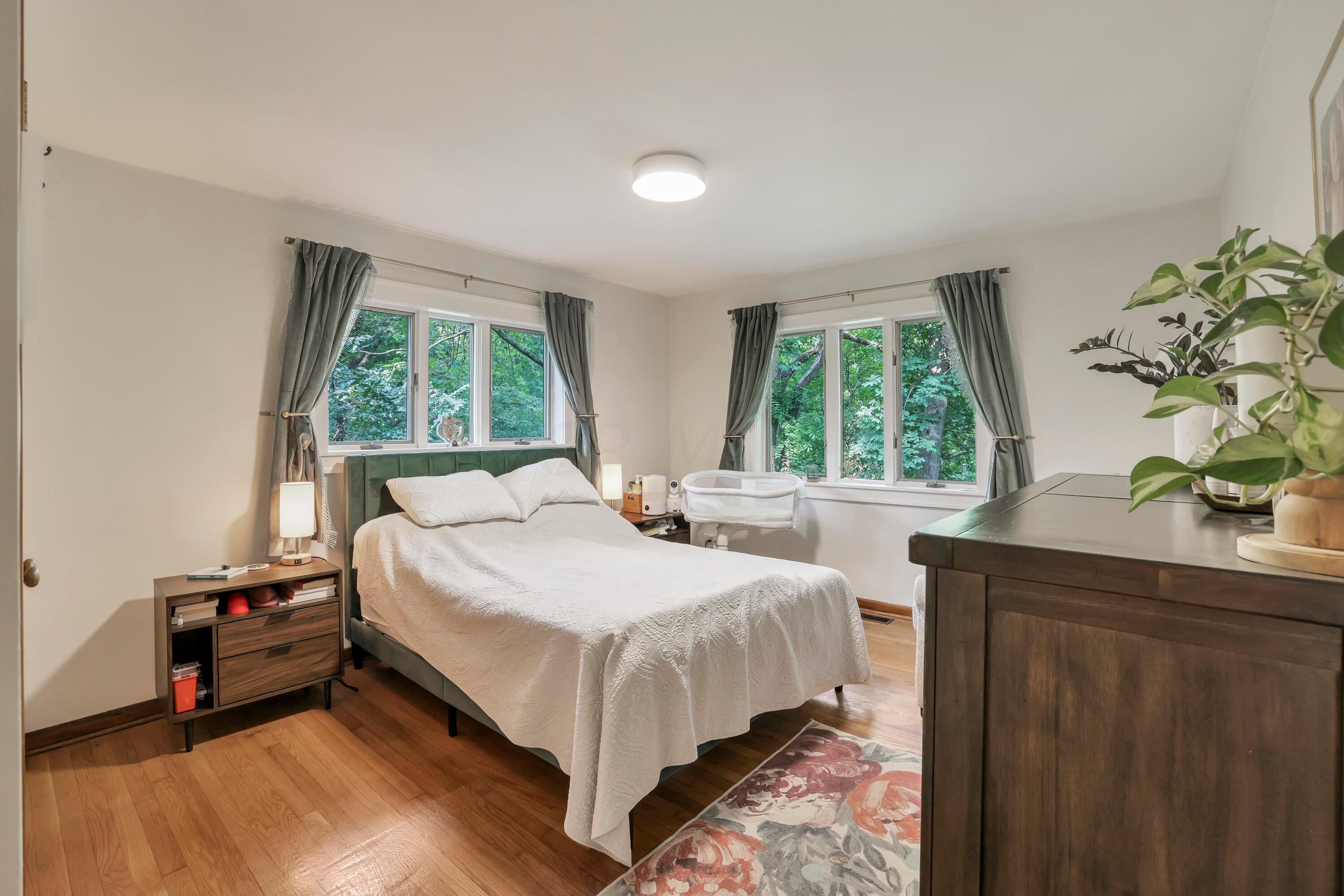 5904 Beechview Drive E