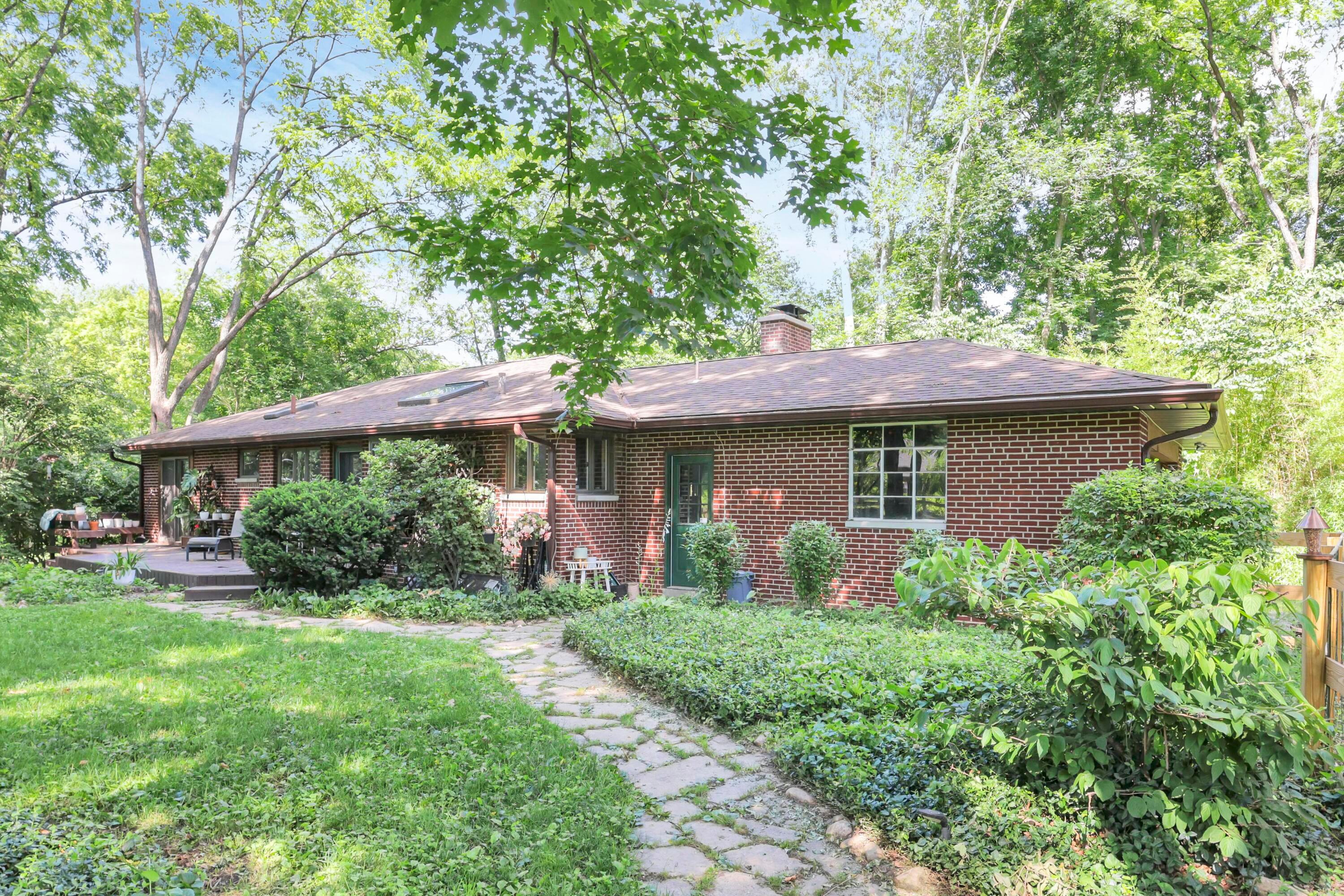 5904 Beechview Drive E