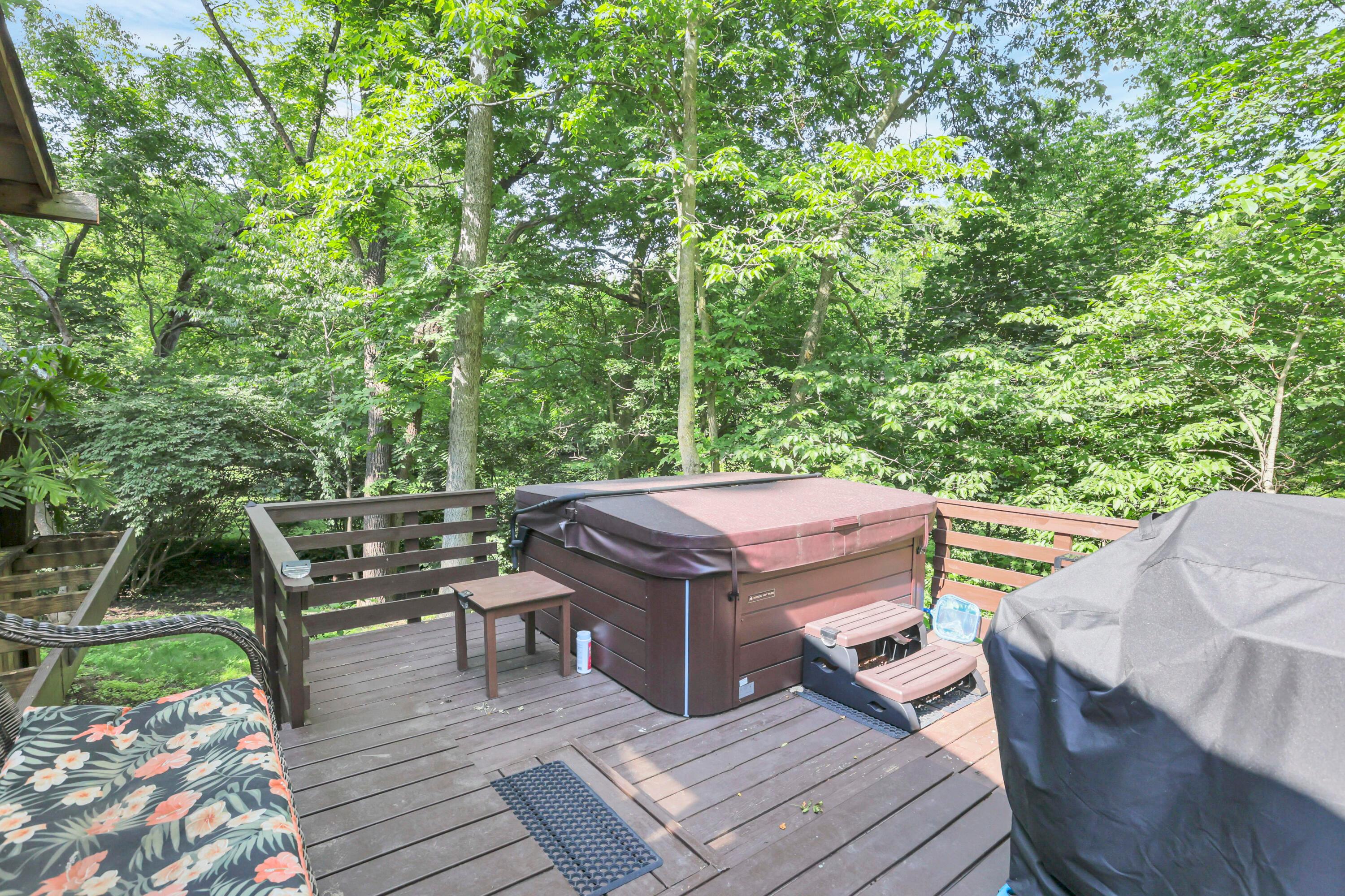 5904 Beechview Drive E