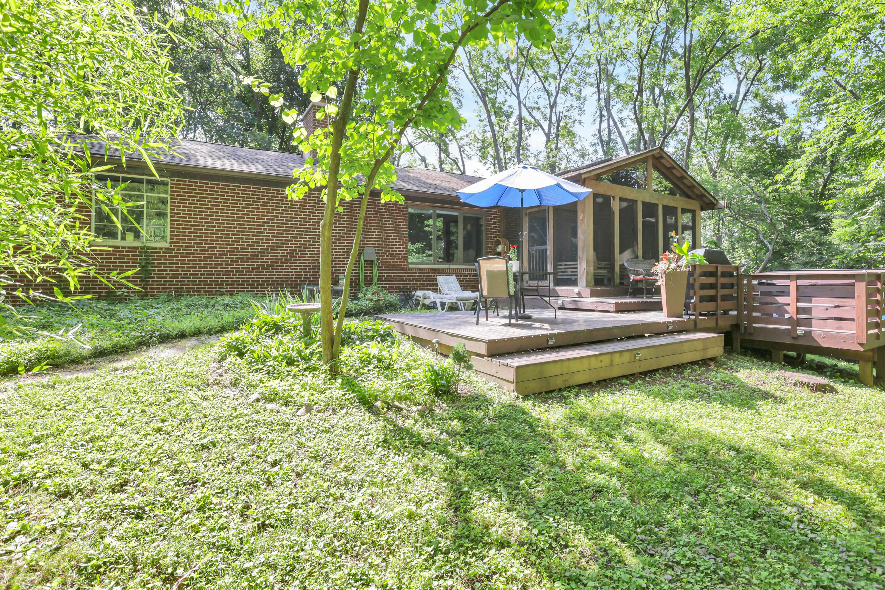 5904 Beechview Drive E