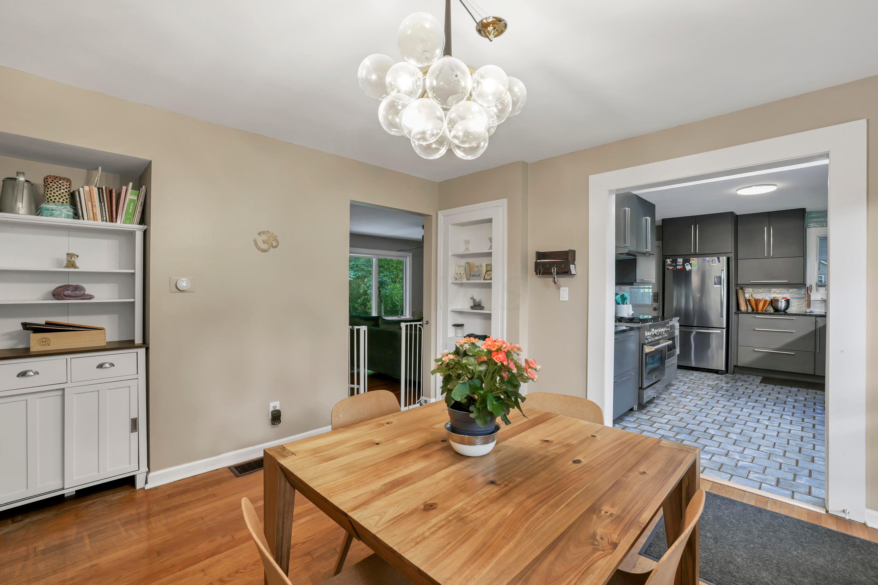 5904 Beechview Drive E