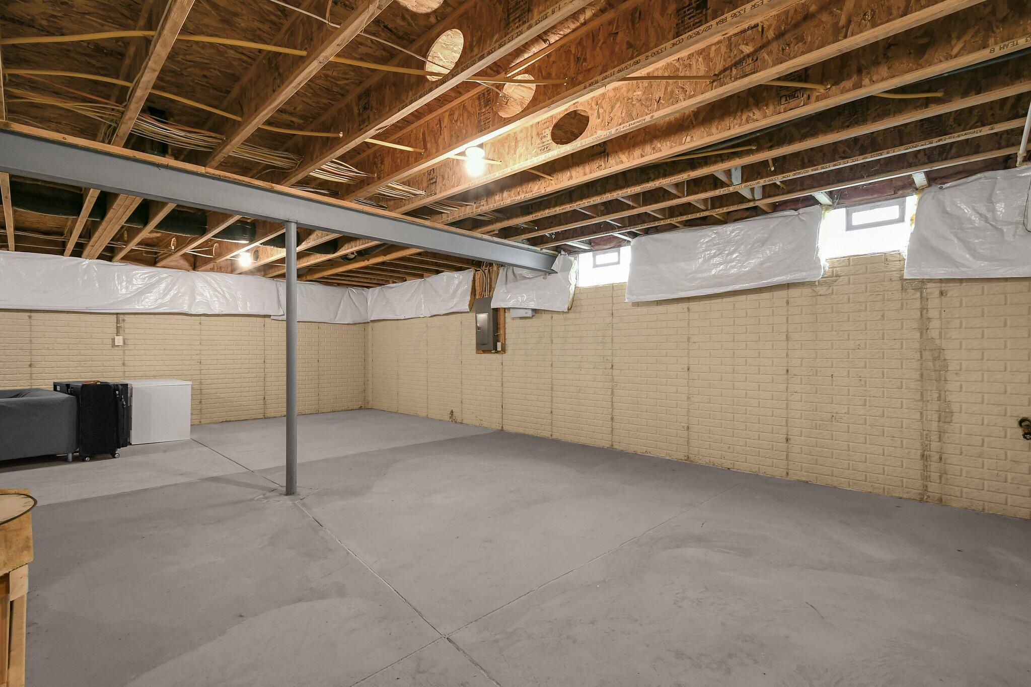 5913 Tarrycrest Drive