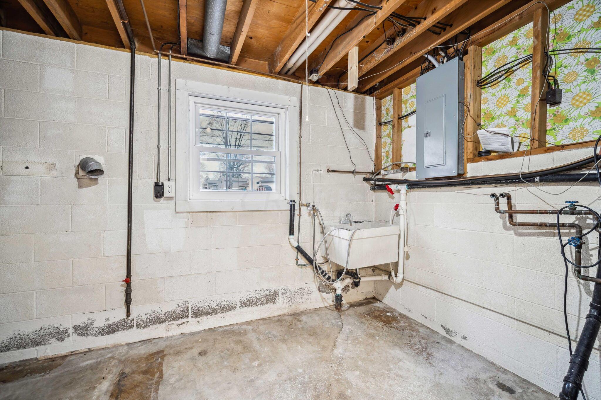 3464 Brazzaville Road