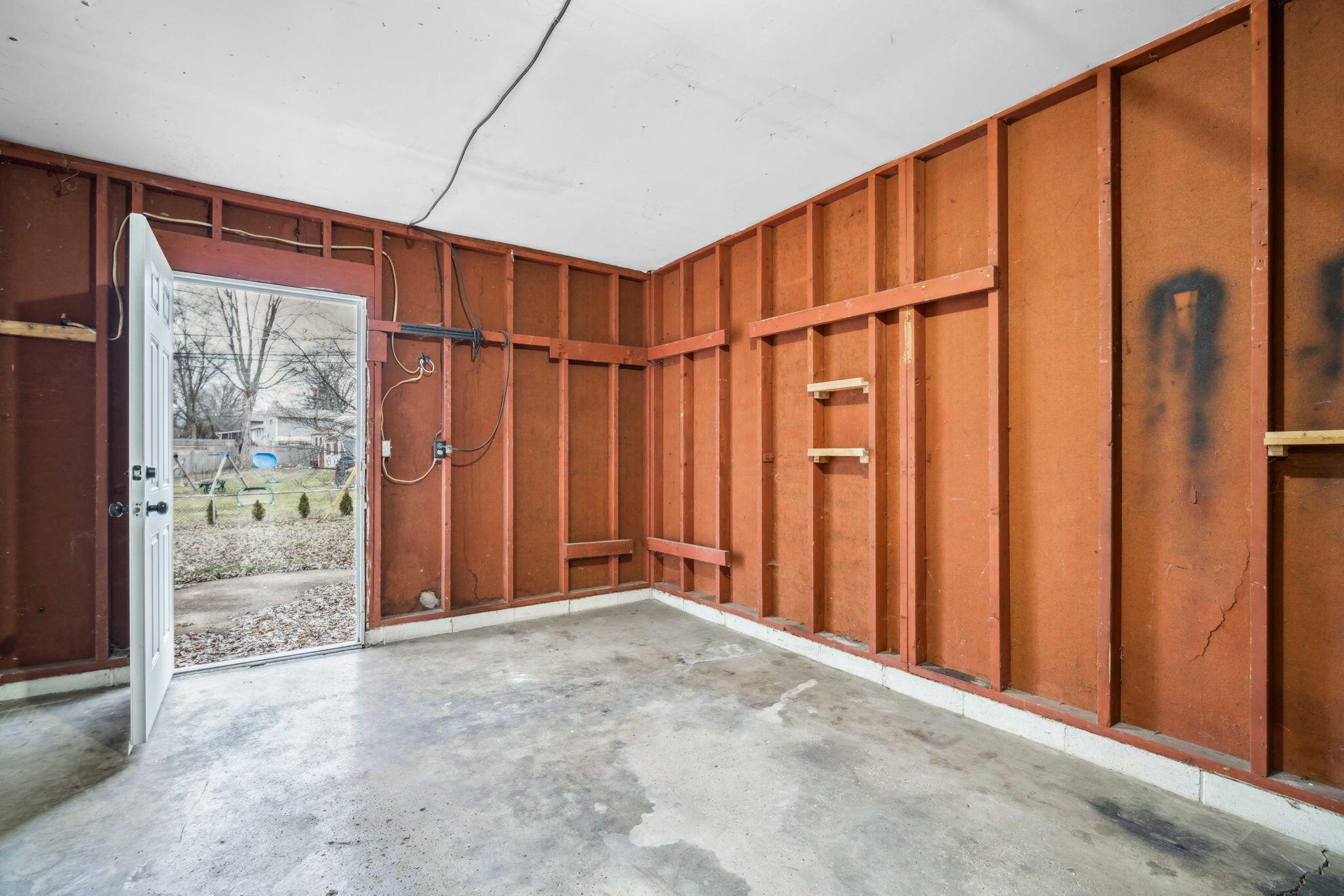 3464 Brazzaville Road