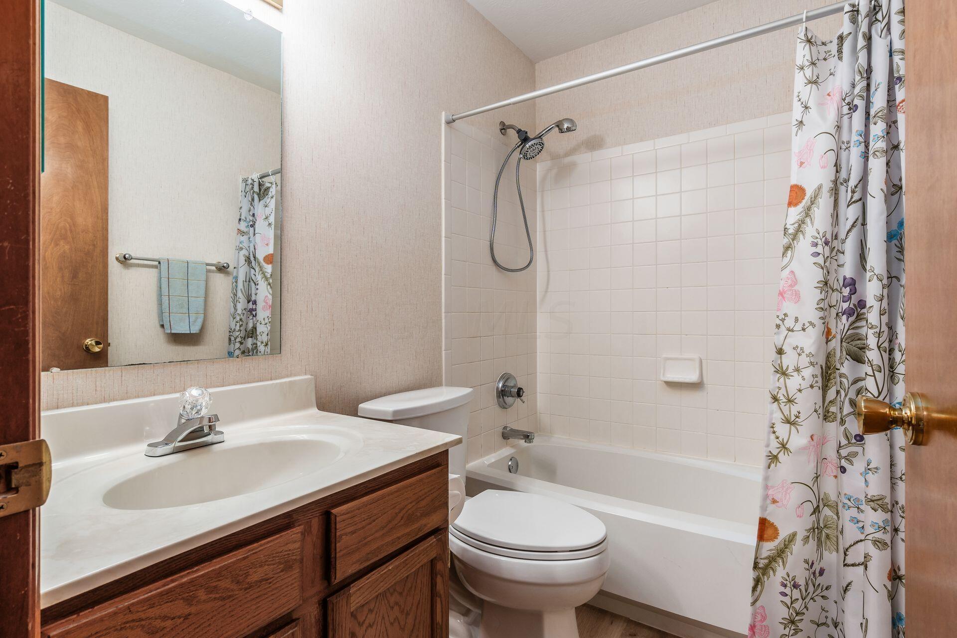 3741 Pleasantbrook Drive