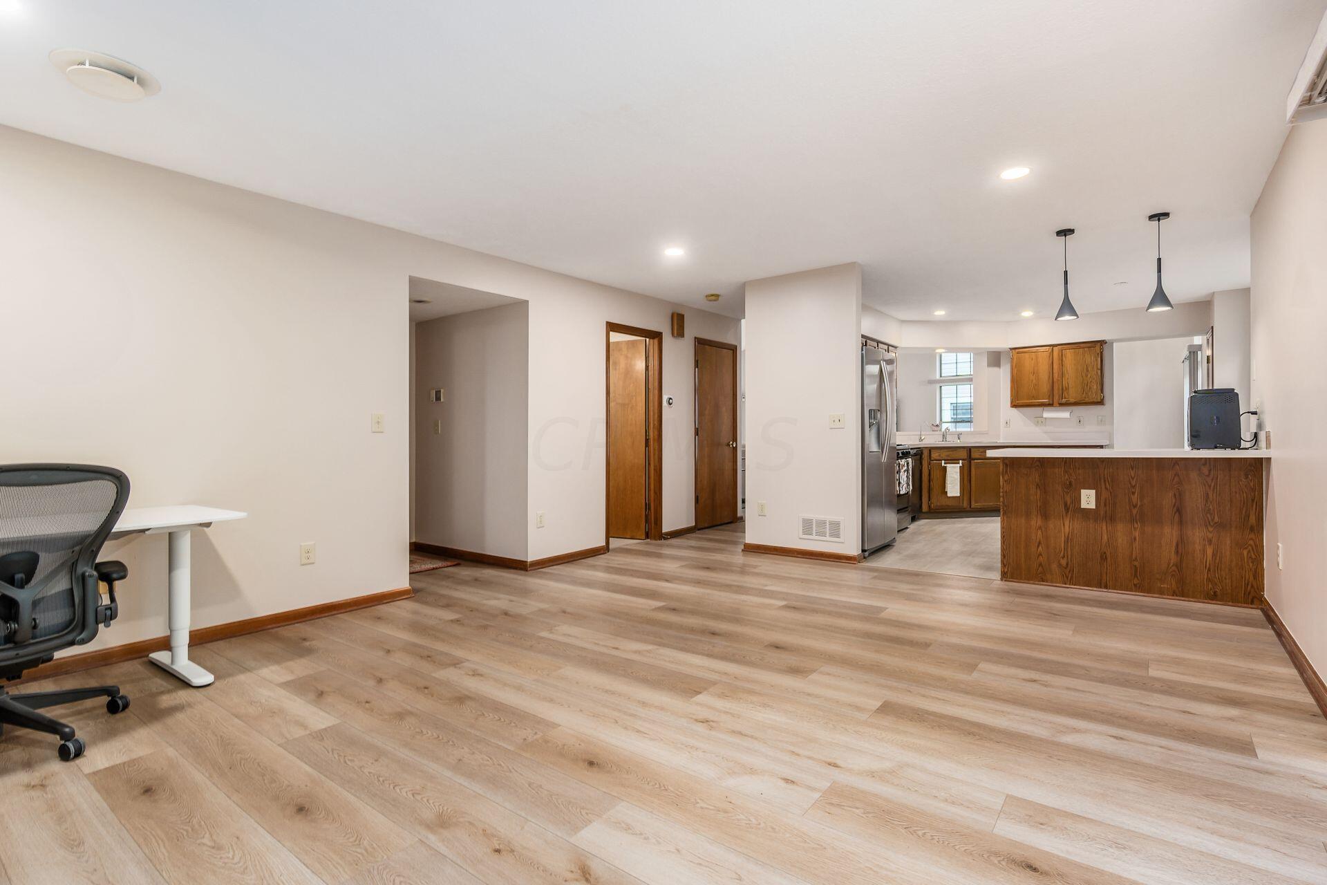 3741 Pleasantbrook Drive