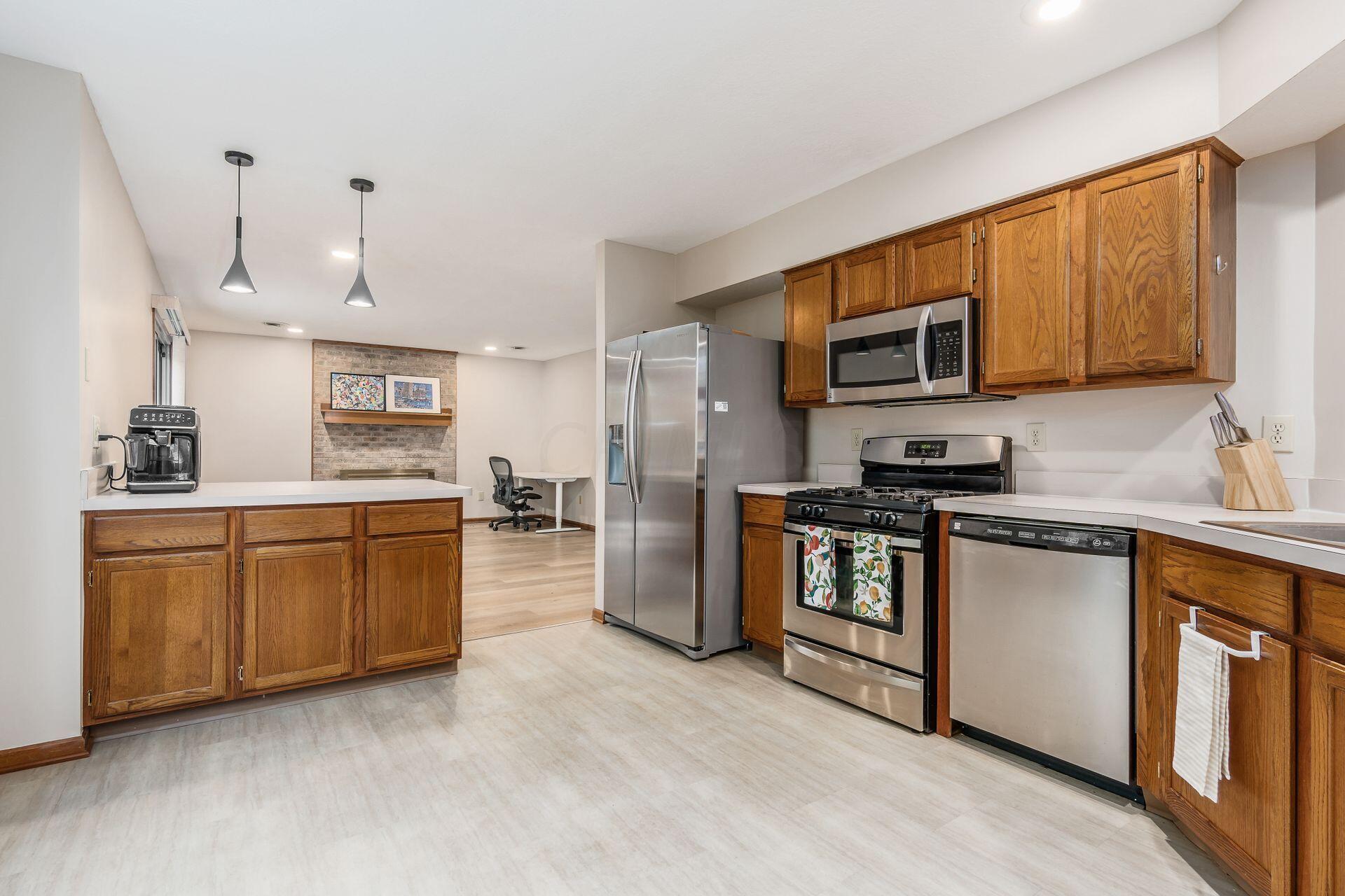 3741 Pleasantbrook Drive