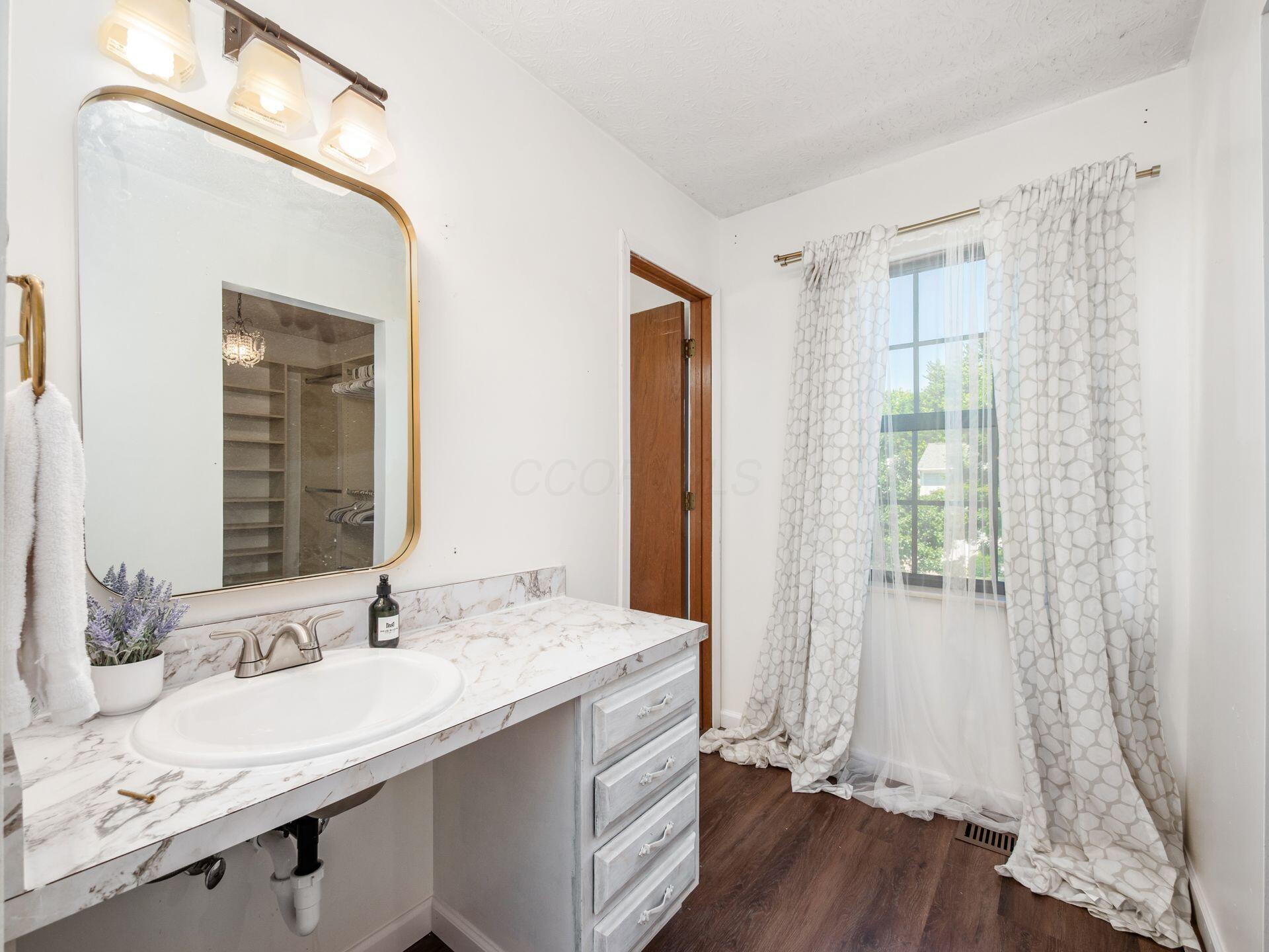 3711 Lifford Court