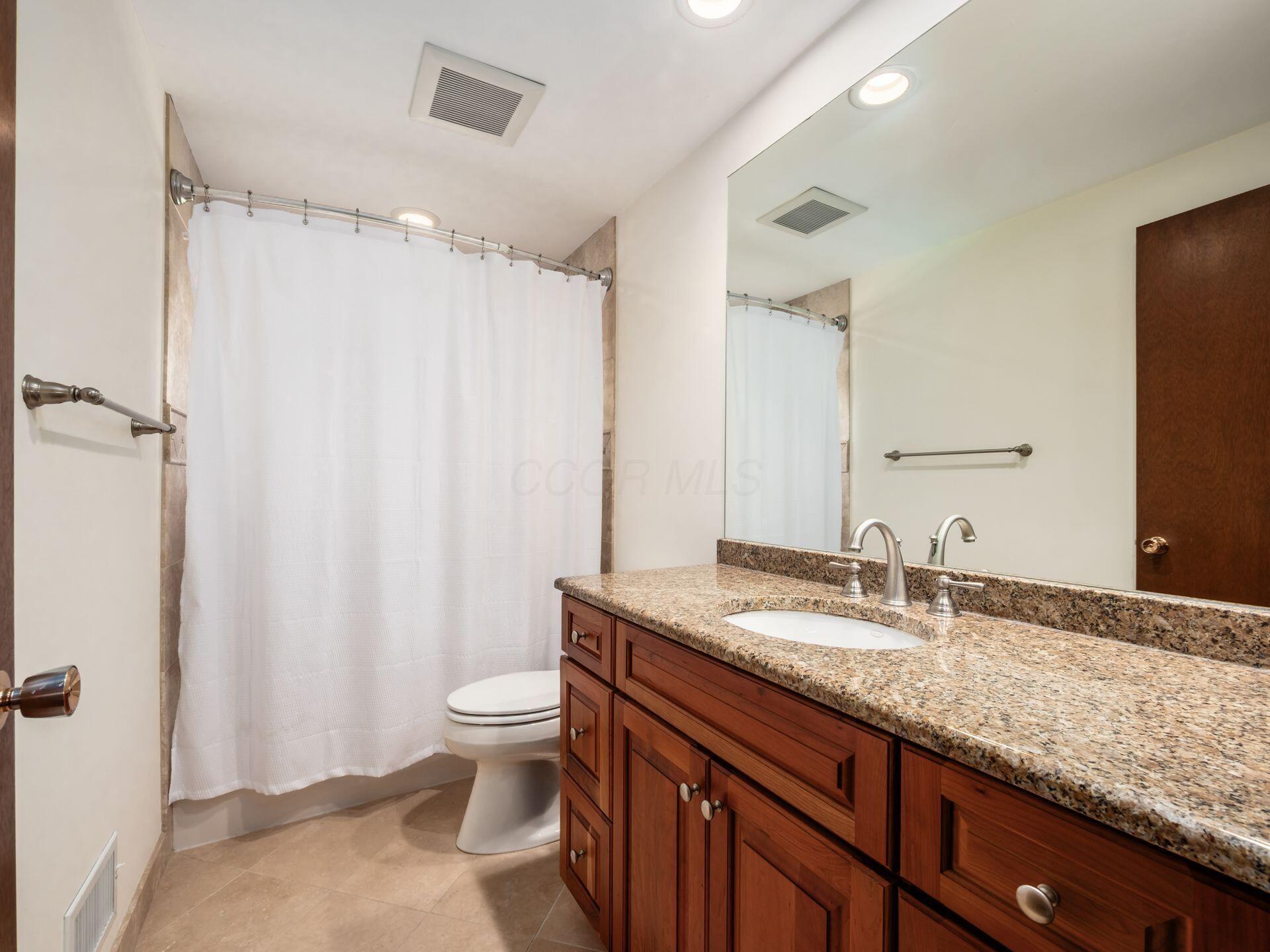 711 Lauraland Drive S