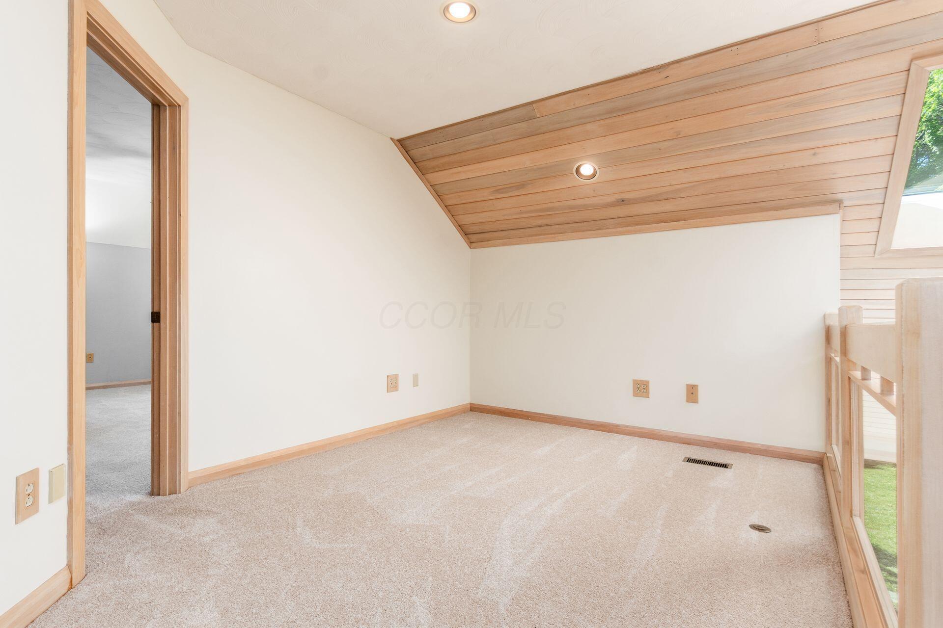 259 Autumn Leaf Court