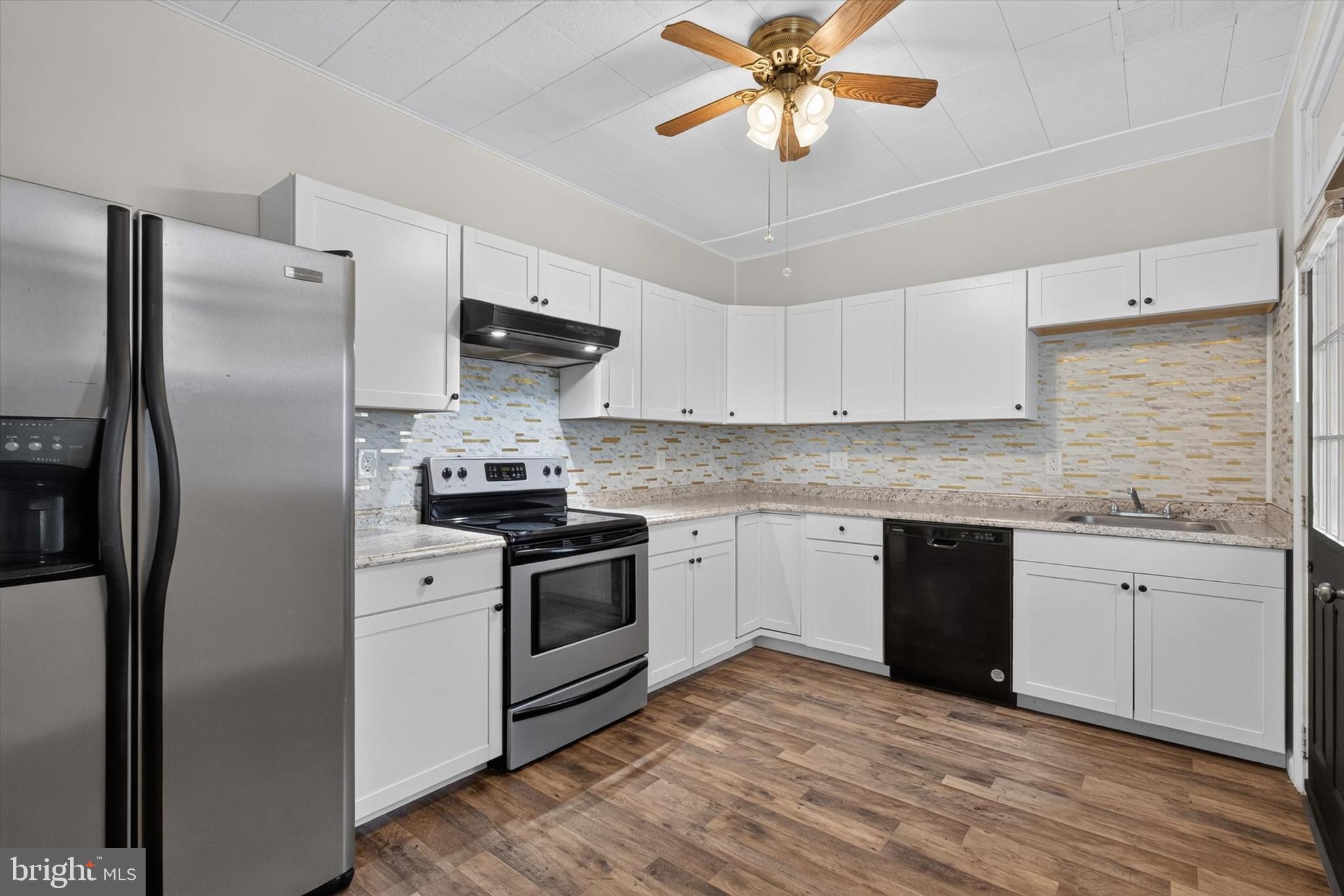 115 E LOCUST STREET