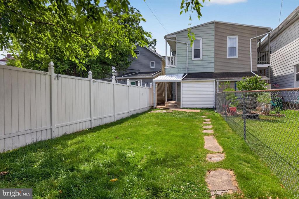 115 E LOCUST STREET