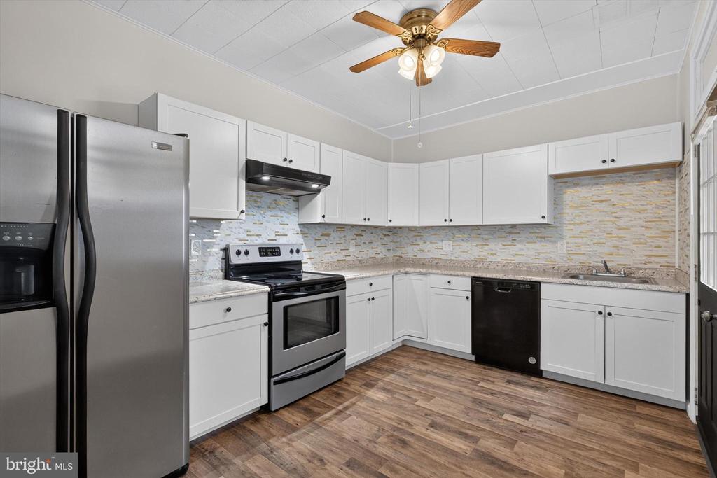 115 E LOCUST STREET