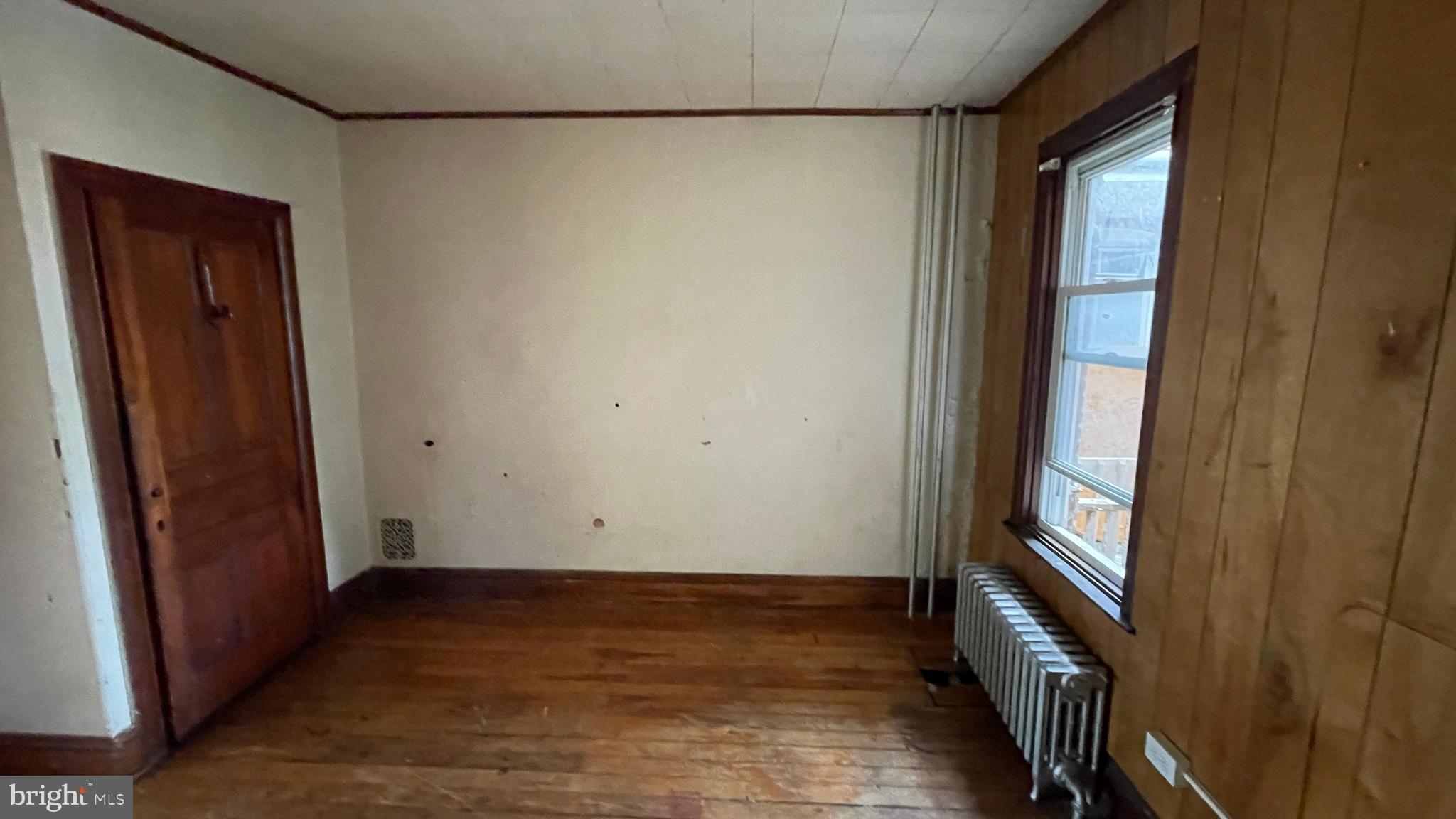 745 W POPLAR STREET