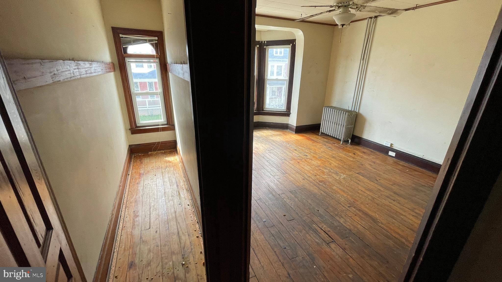 745 W POPLAR STREET