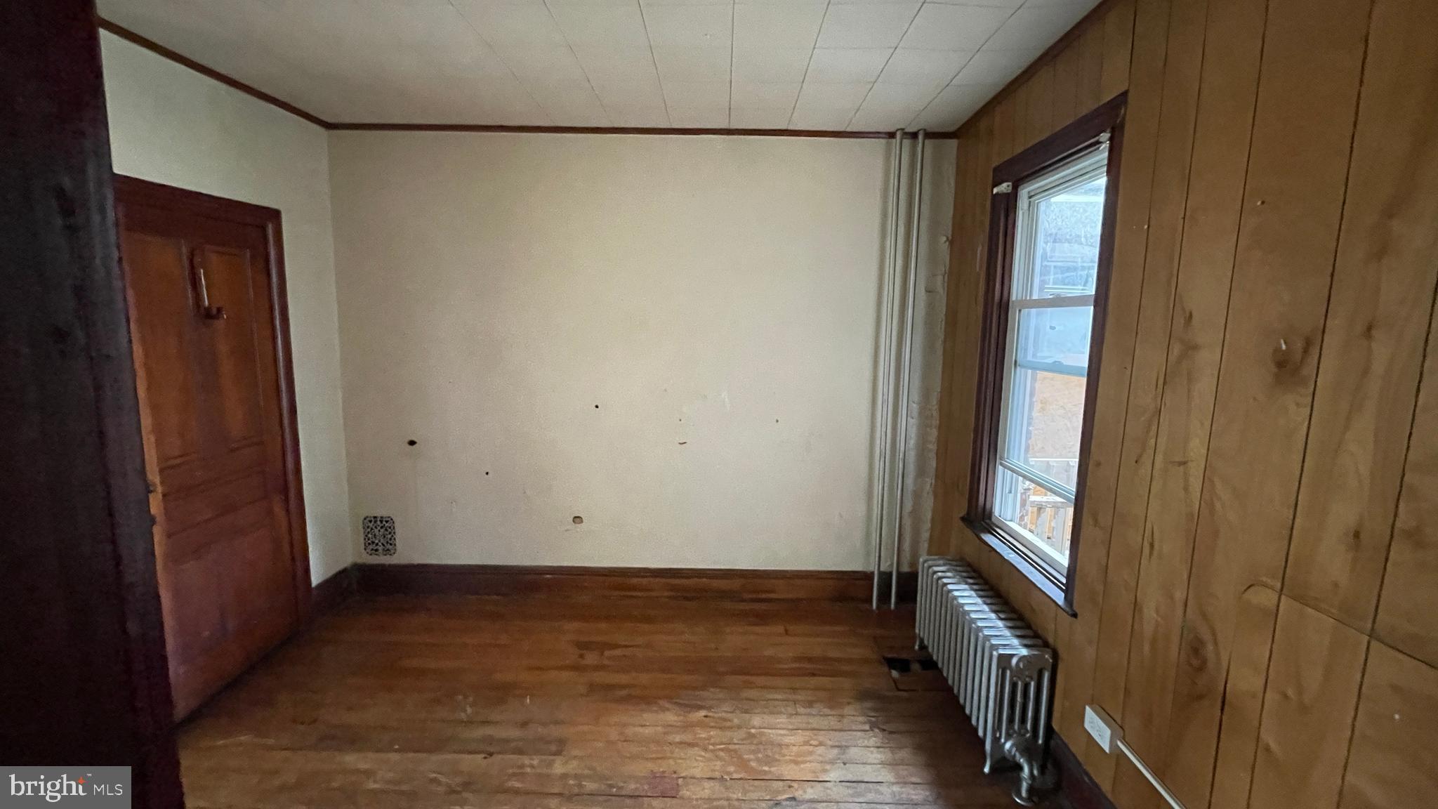 745 W POPLAR STREET