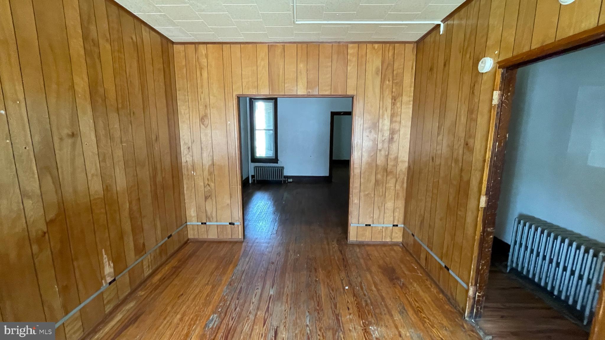 745 W POPLAR STREET