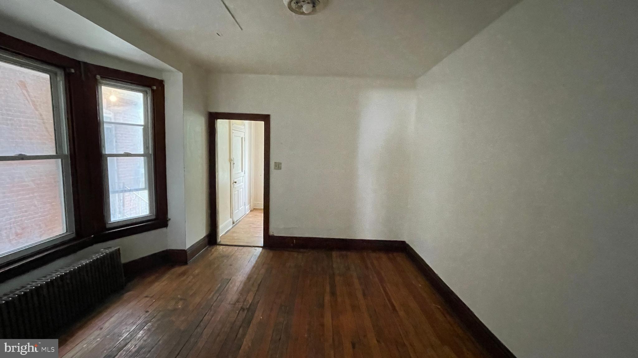 745 W POPLAR STREET