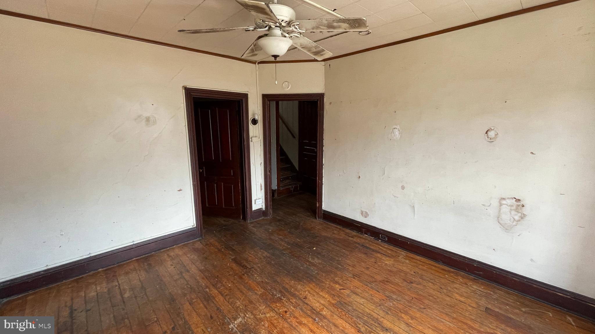 745 W POPLAR STREET