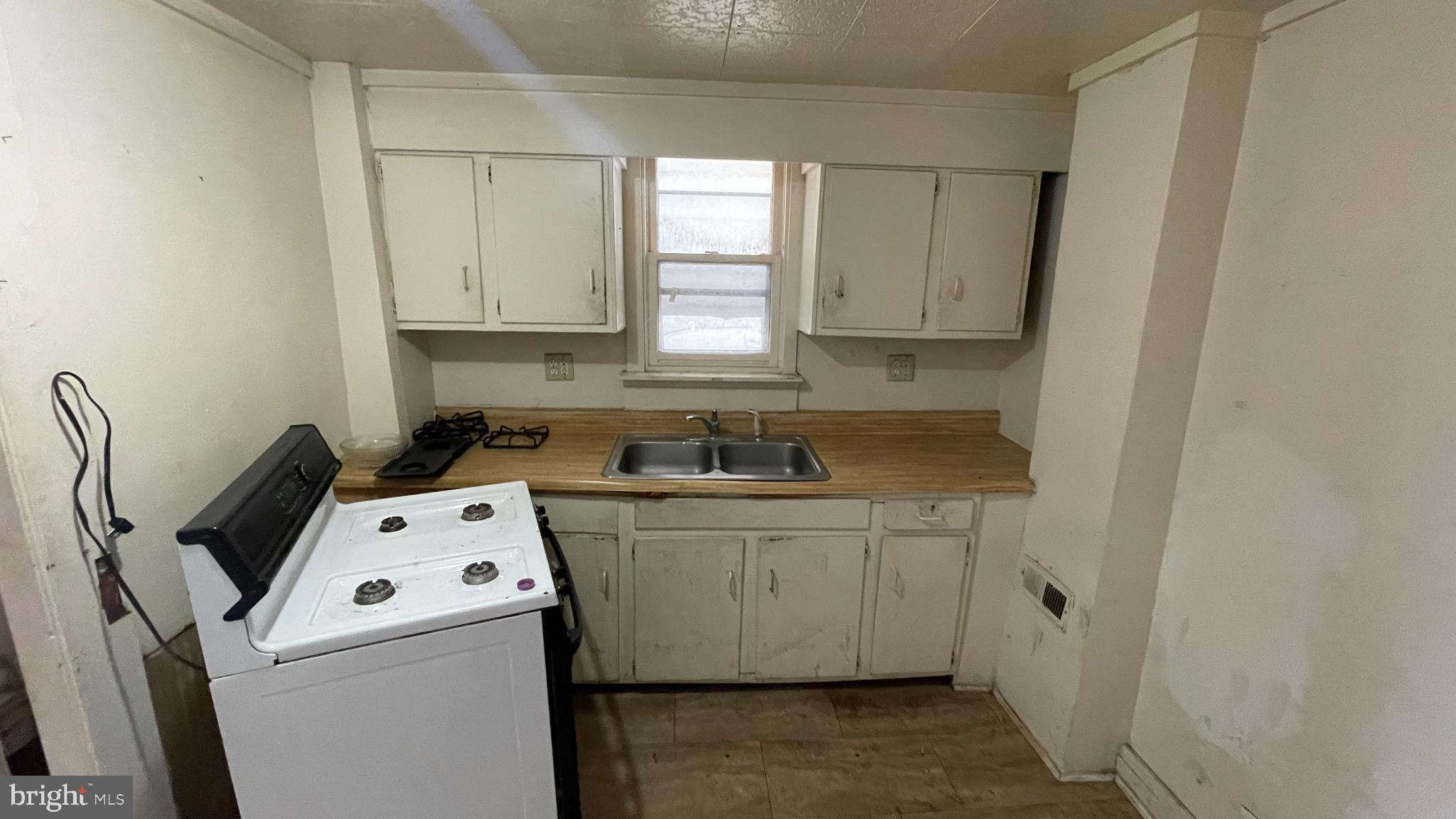 26 N WEST STREET