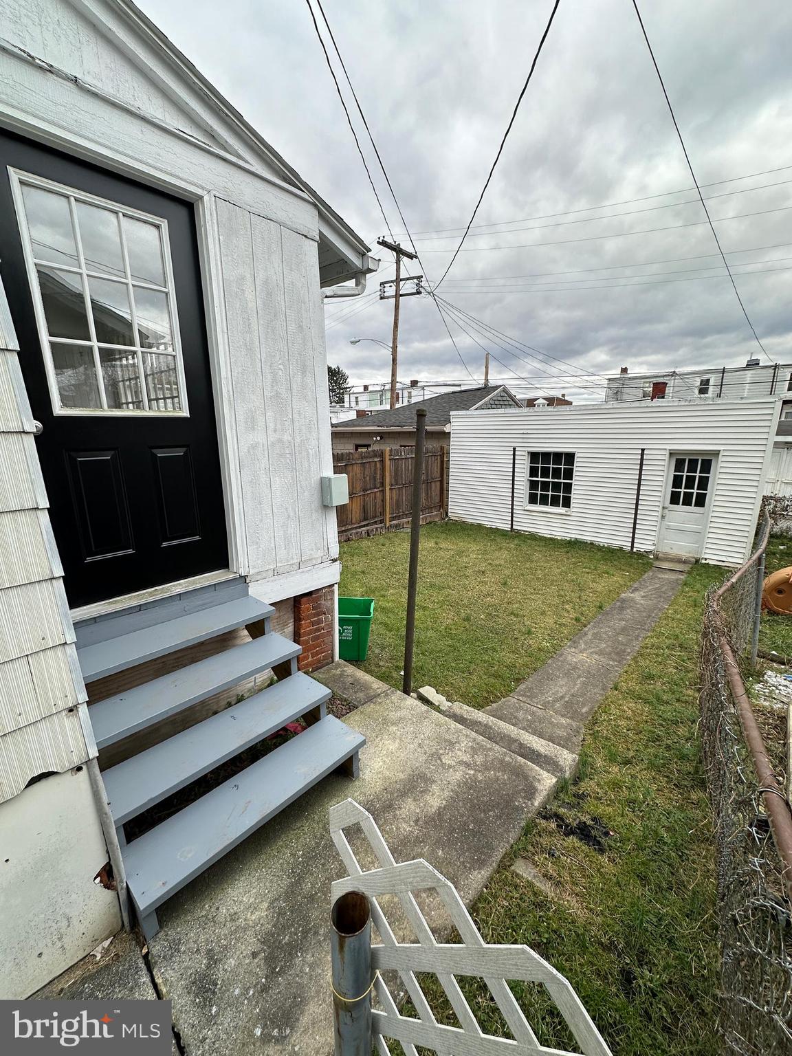 1125 W PRINCESS STREET