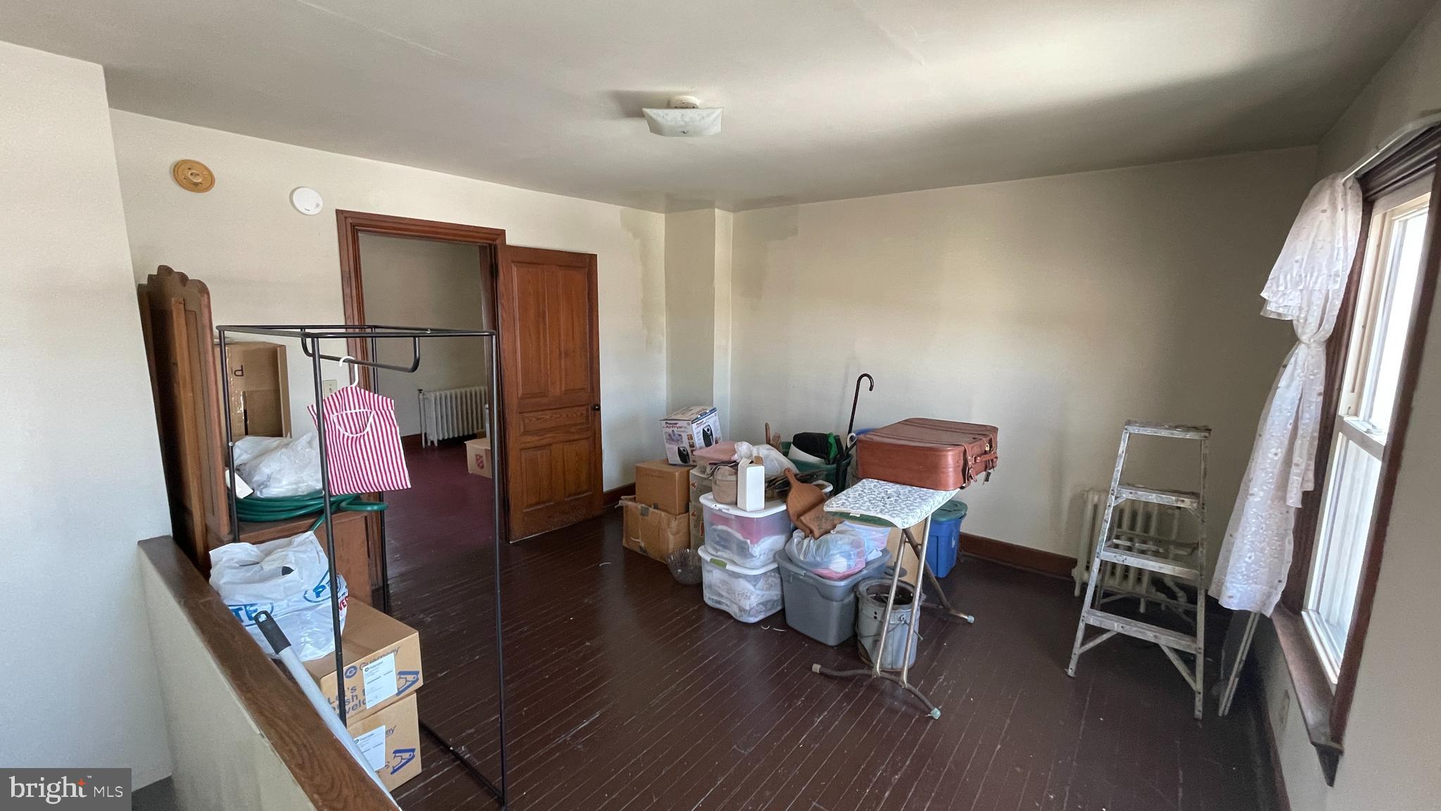 434 N PERSHING AVENUE