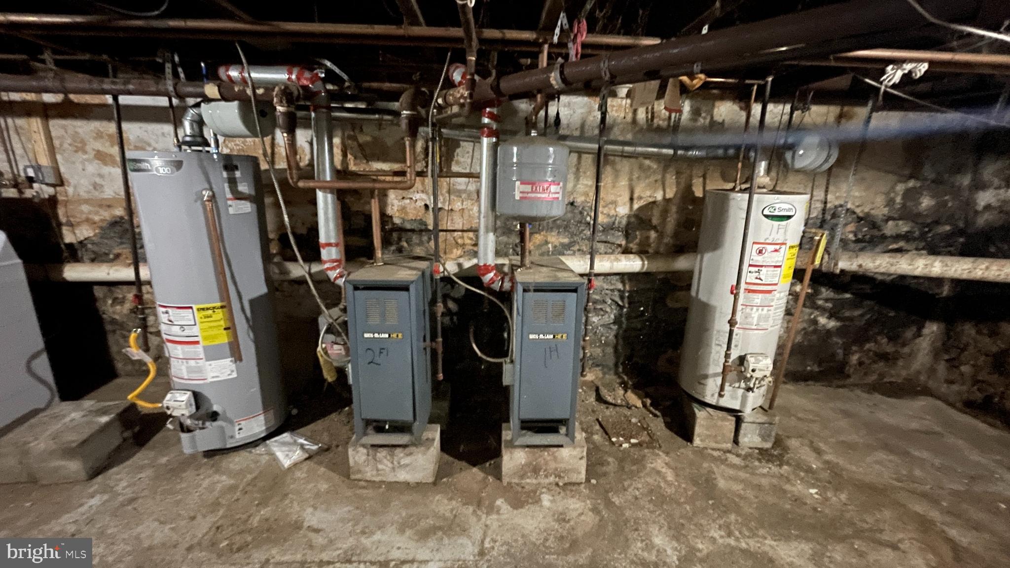 434 N PERSHING AVENUE