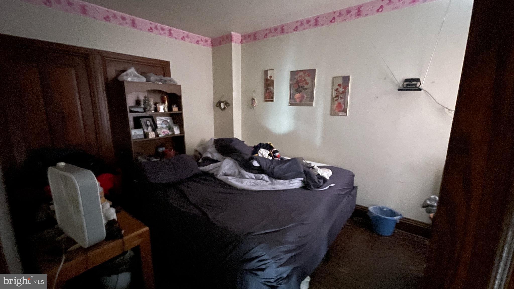 434 N PERSHING AVENUE