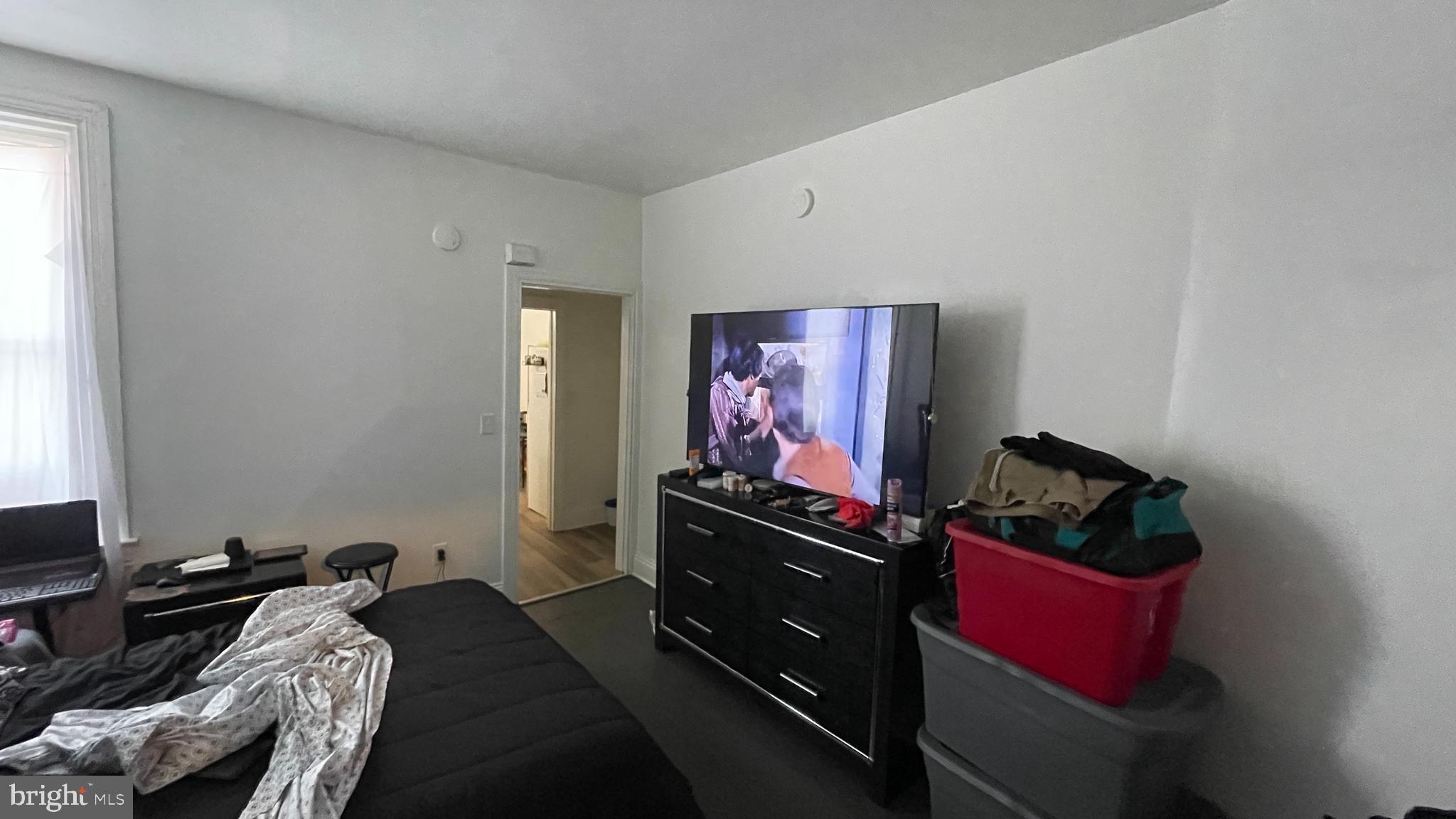 434 N PERSHING AVENUE