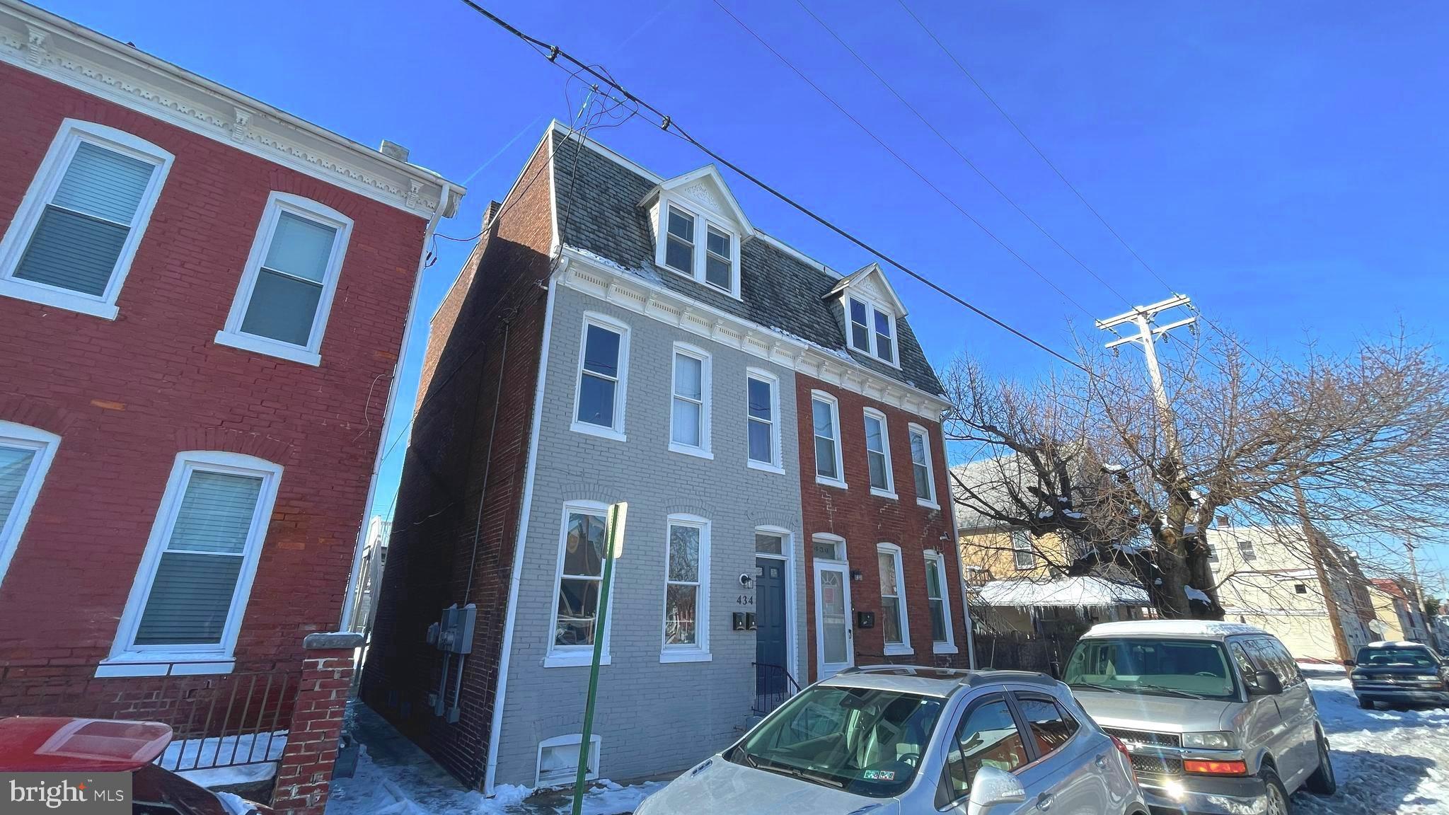 434 N PERSHING AVENUE