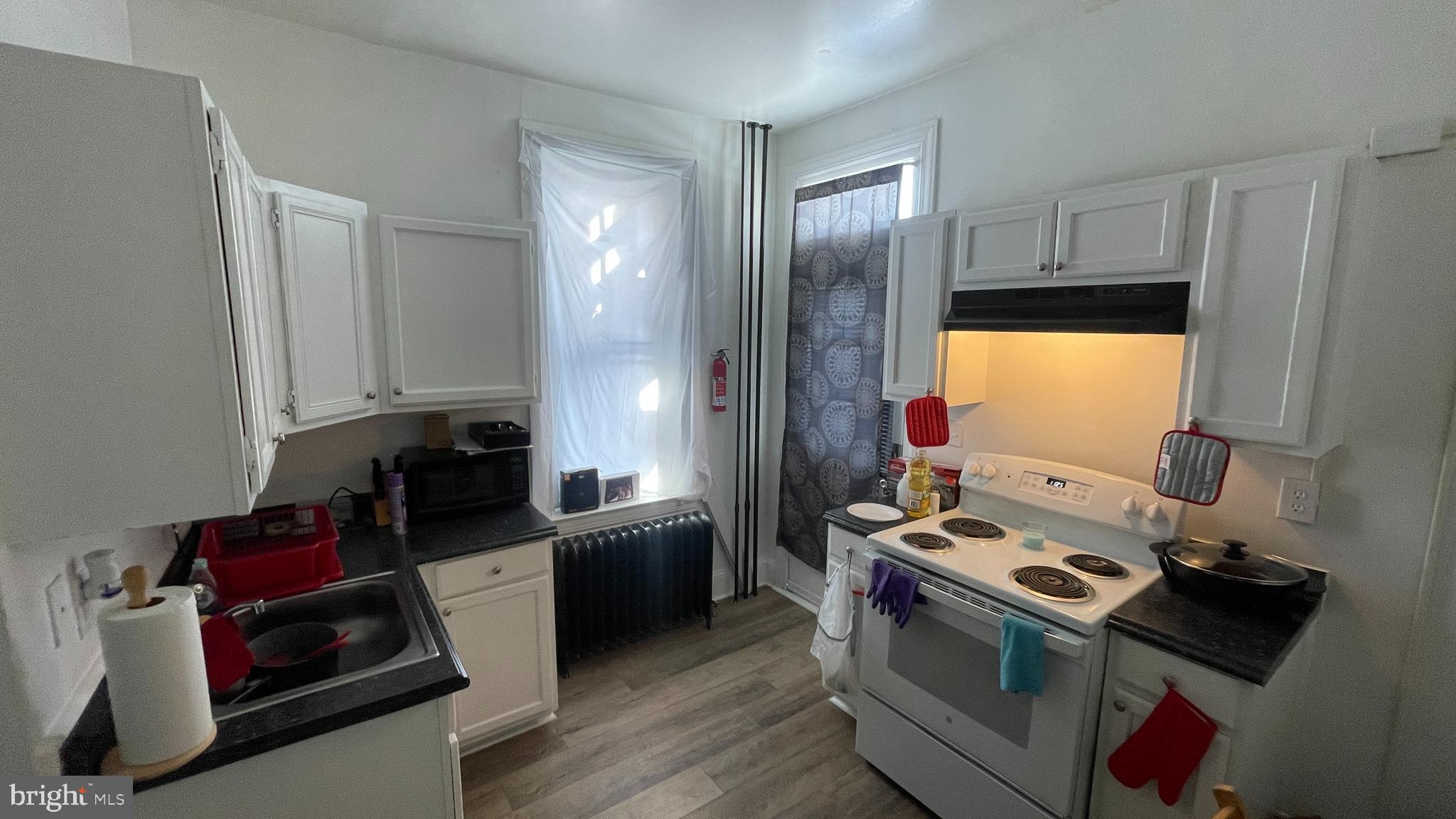 434 N PERSHING AVENUE